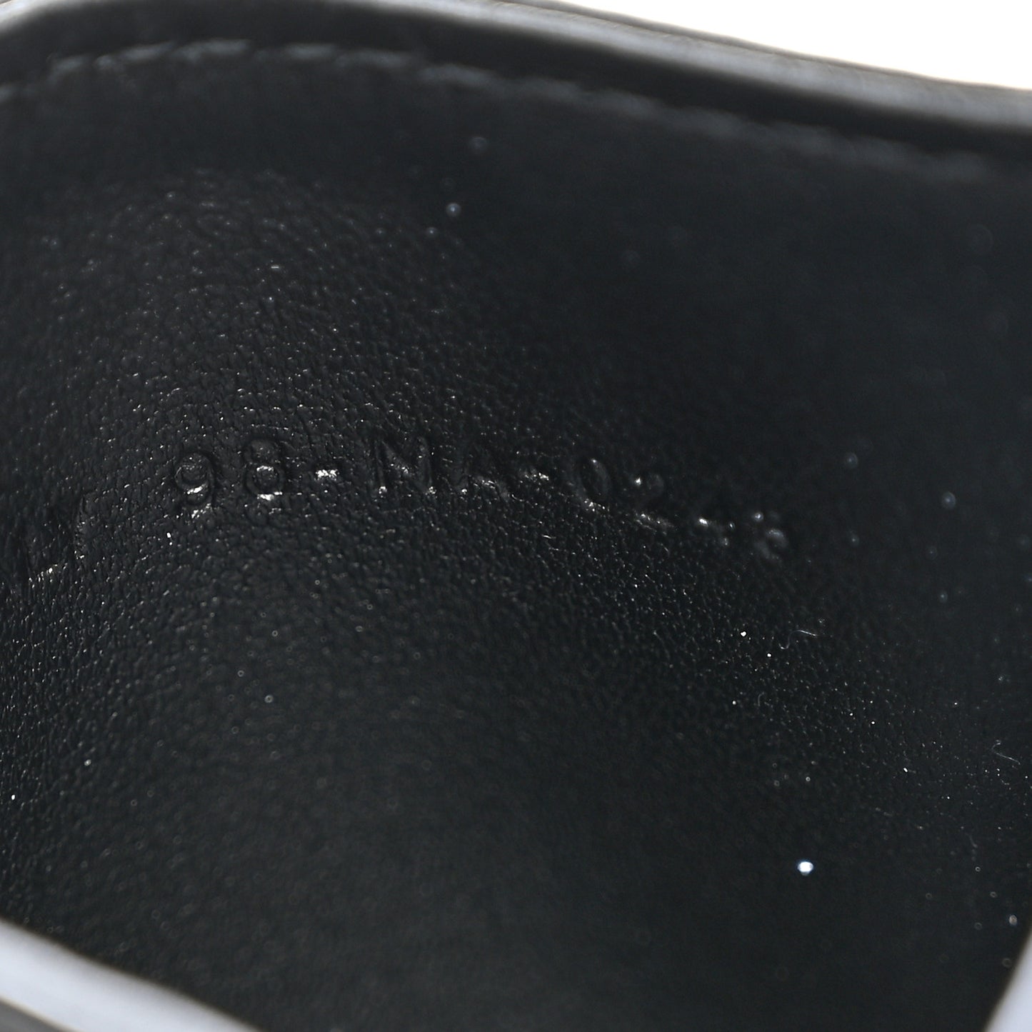 Supple Calfskin Cannage Caro Freesia Card Holder Black