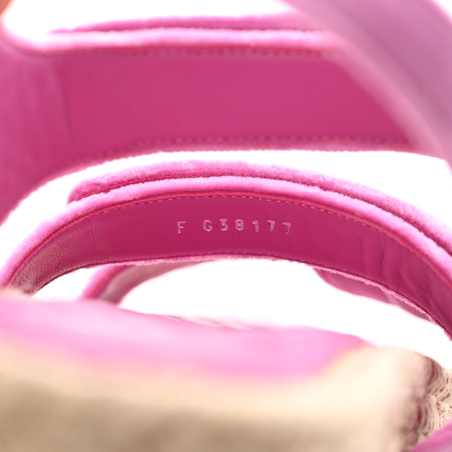 Velvet CC Flat Sandals 41 Pink