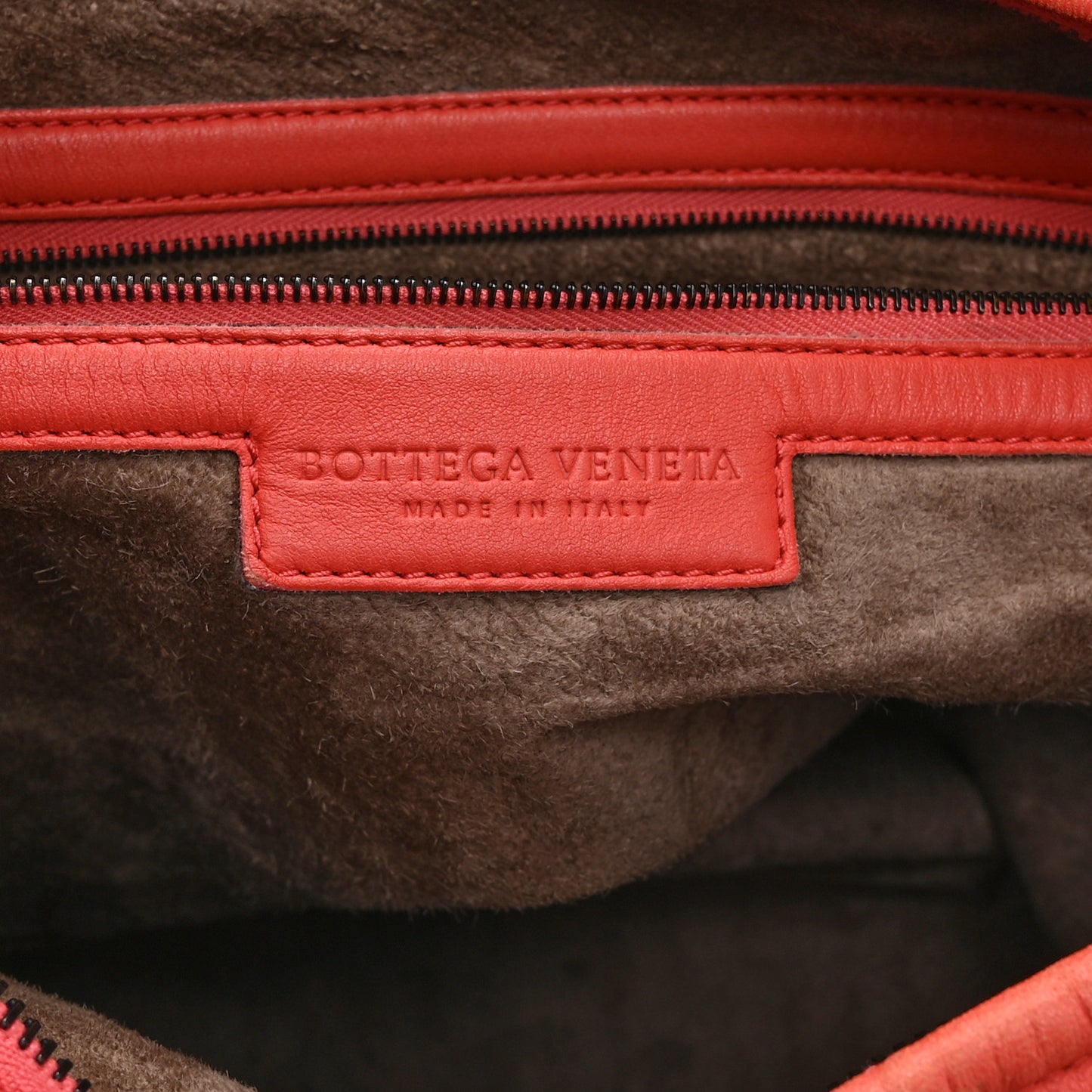 Nappa Patent Intrecciato Large Belly Veneta Ombre Hobo Magma