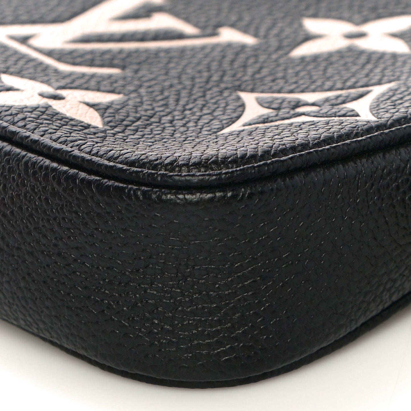 Empreinte Monogram Giant Mini Pochette Accessories Black