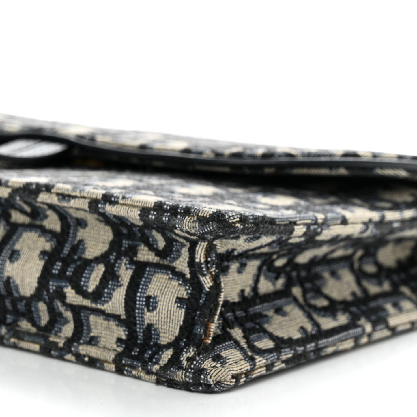 Oblique Saddle Chain Pouch Blue