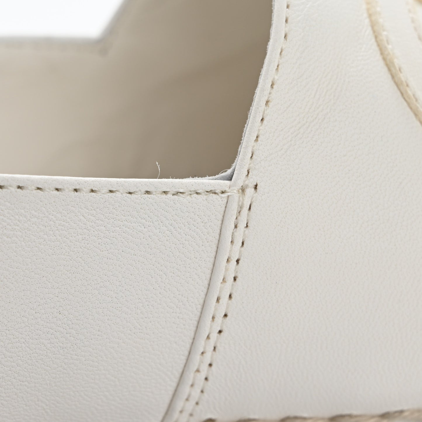 Lambskin CC Espadrilles 36 White Black