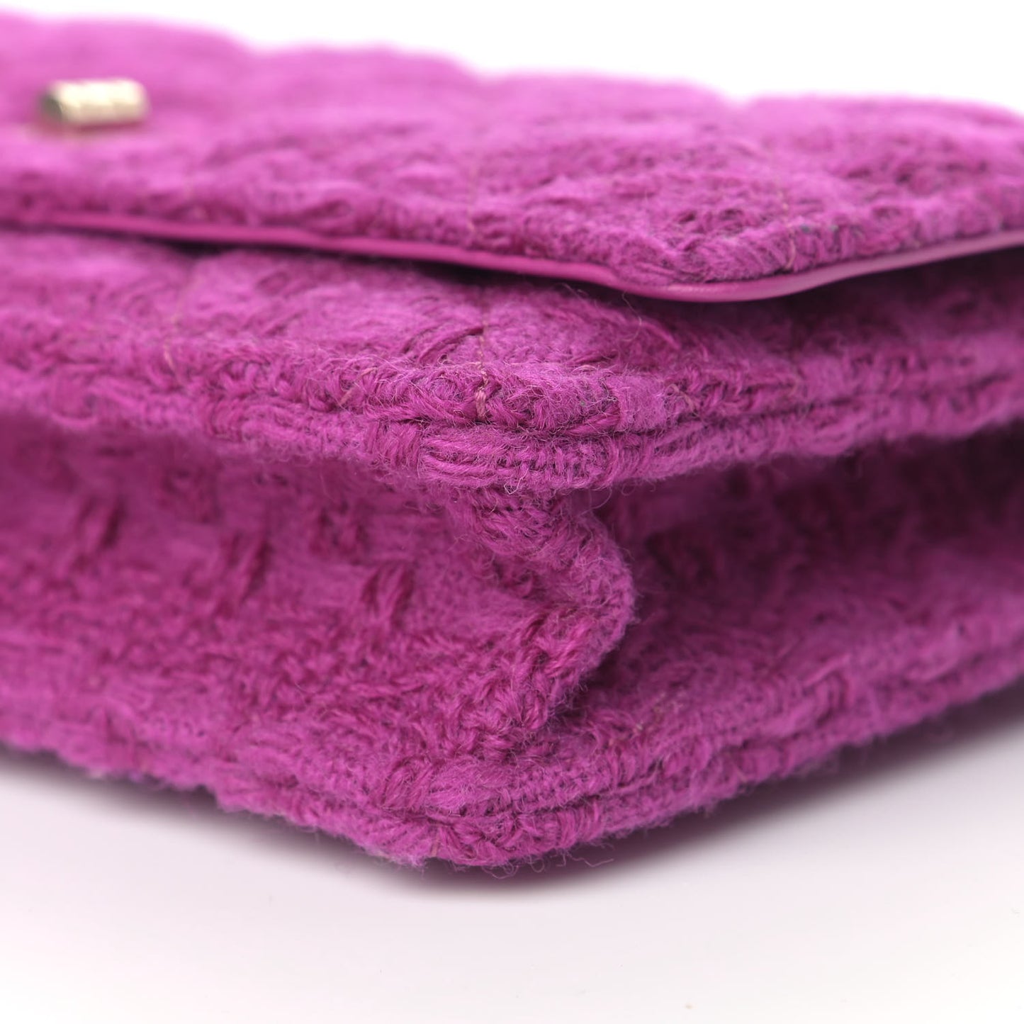 Tweed Quilted Reissue Wallet On Chain WOC Magenta