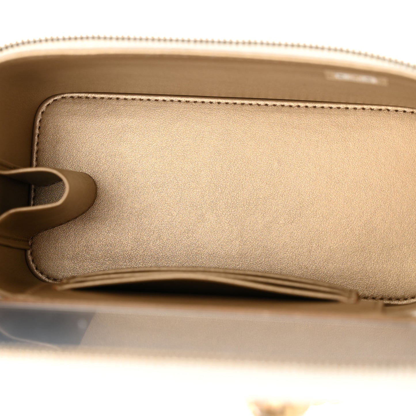 Lambskin Quilted Pearl Crush Small Vanity Case With Chain White