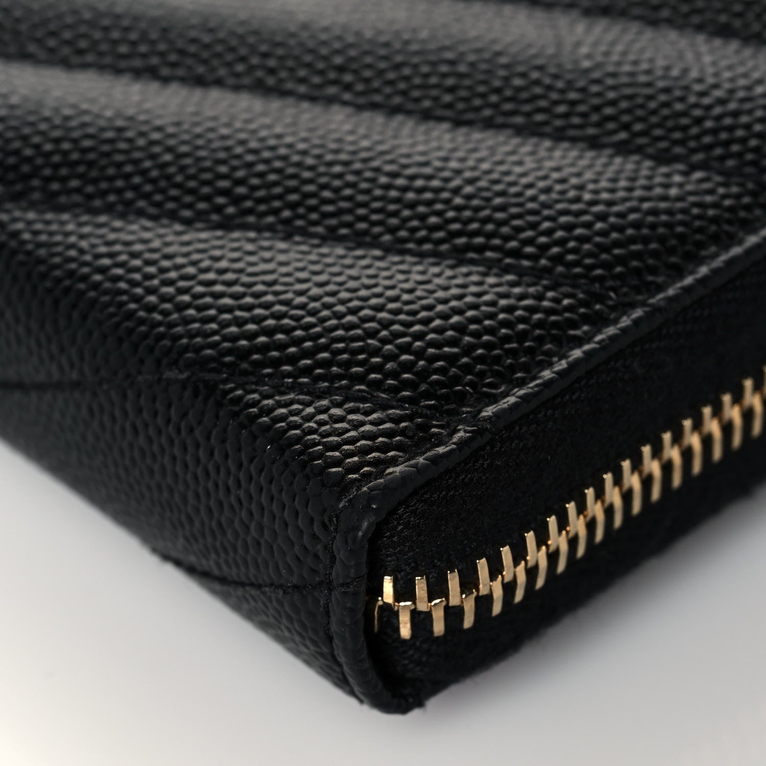 Saint Laurent Grain De Poudre Matelasse Chevron Monogram Zip Around Wallet Black 9 of 12