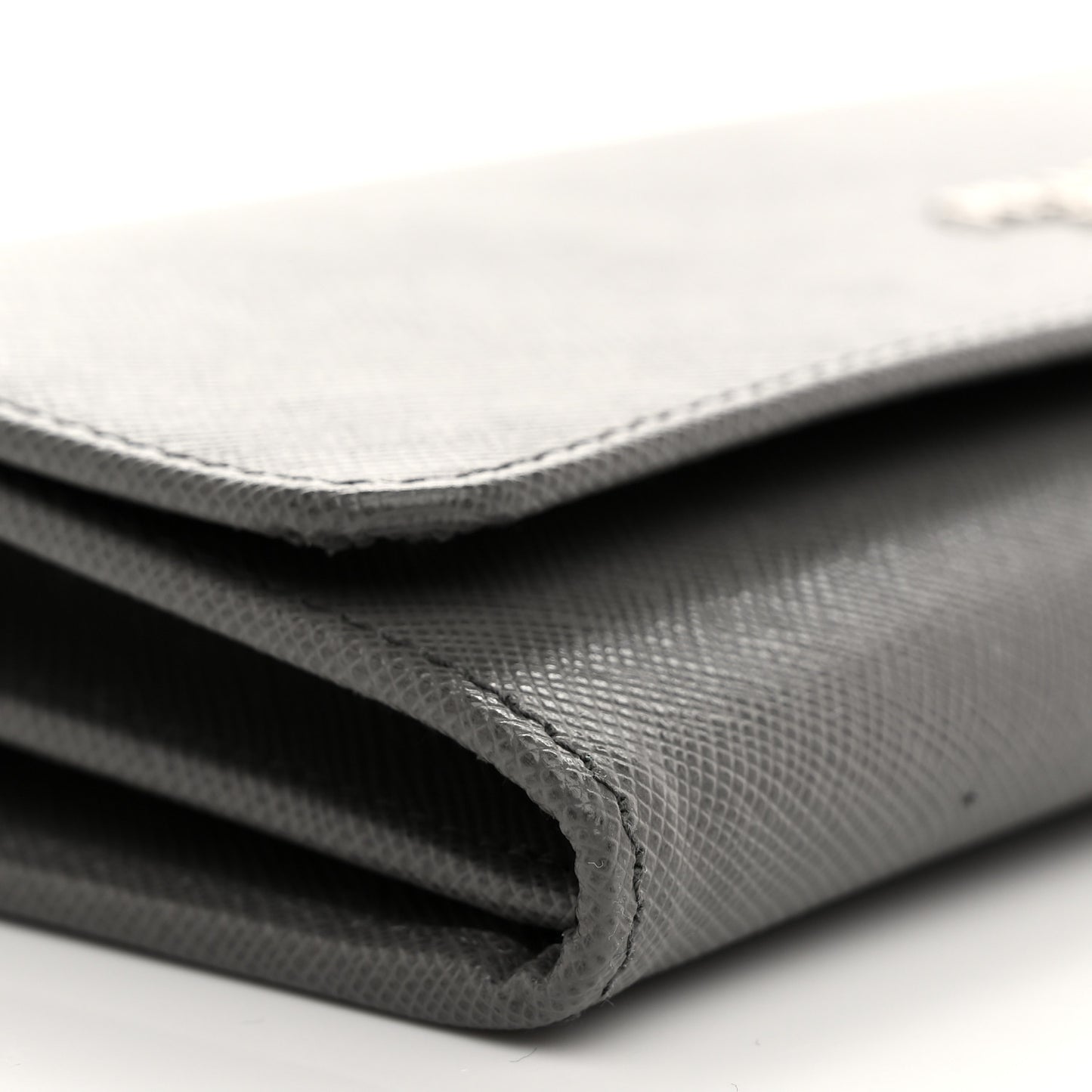 Saffiano Metal Oro Chain Wallet Marmo