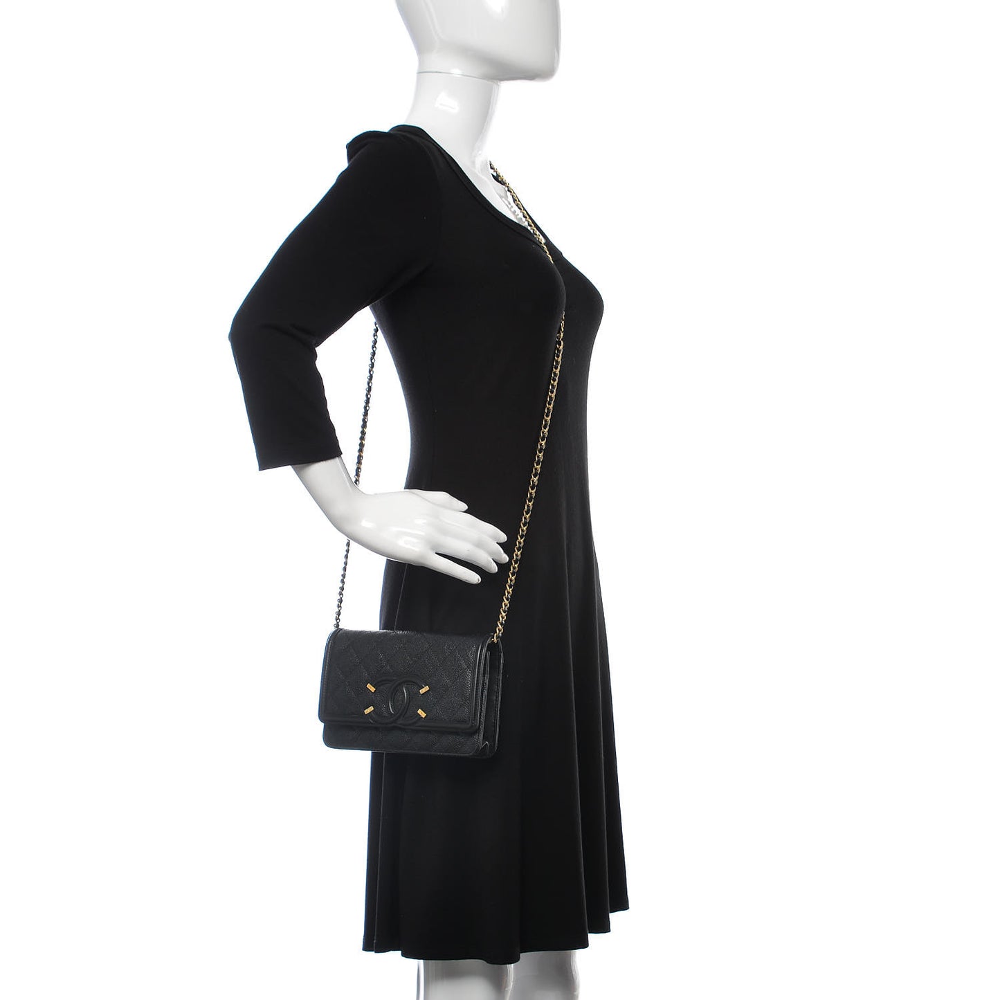 Caviar Quilted CC Filigree Wallet On Chain WOC Black