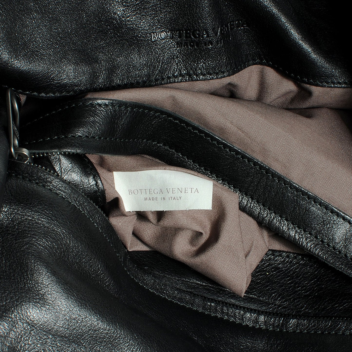 Light Calf Side Zip Medium Tote Nero Black