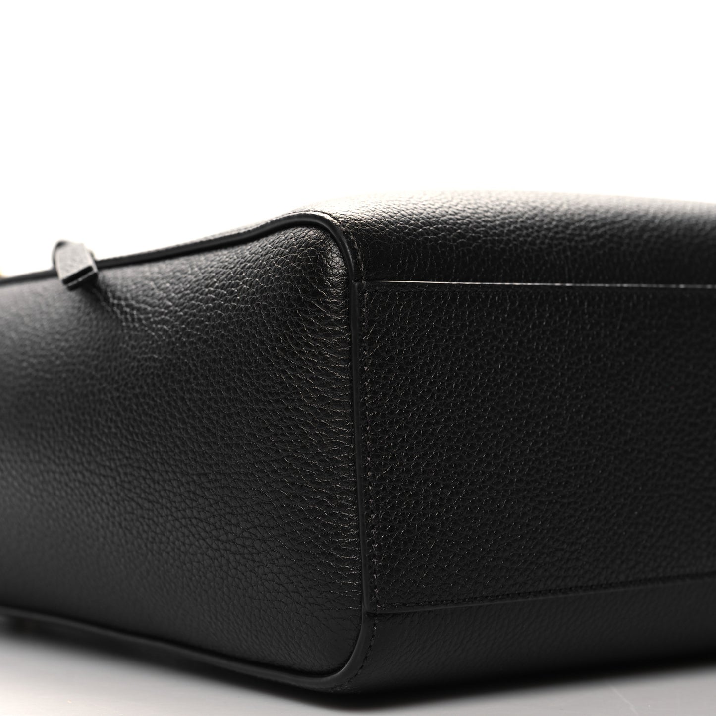 Classic Grain Small Maple Tote Black