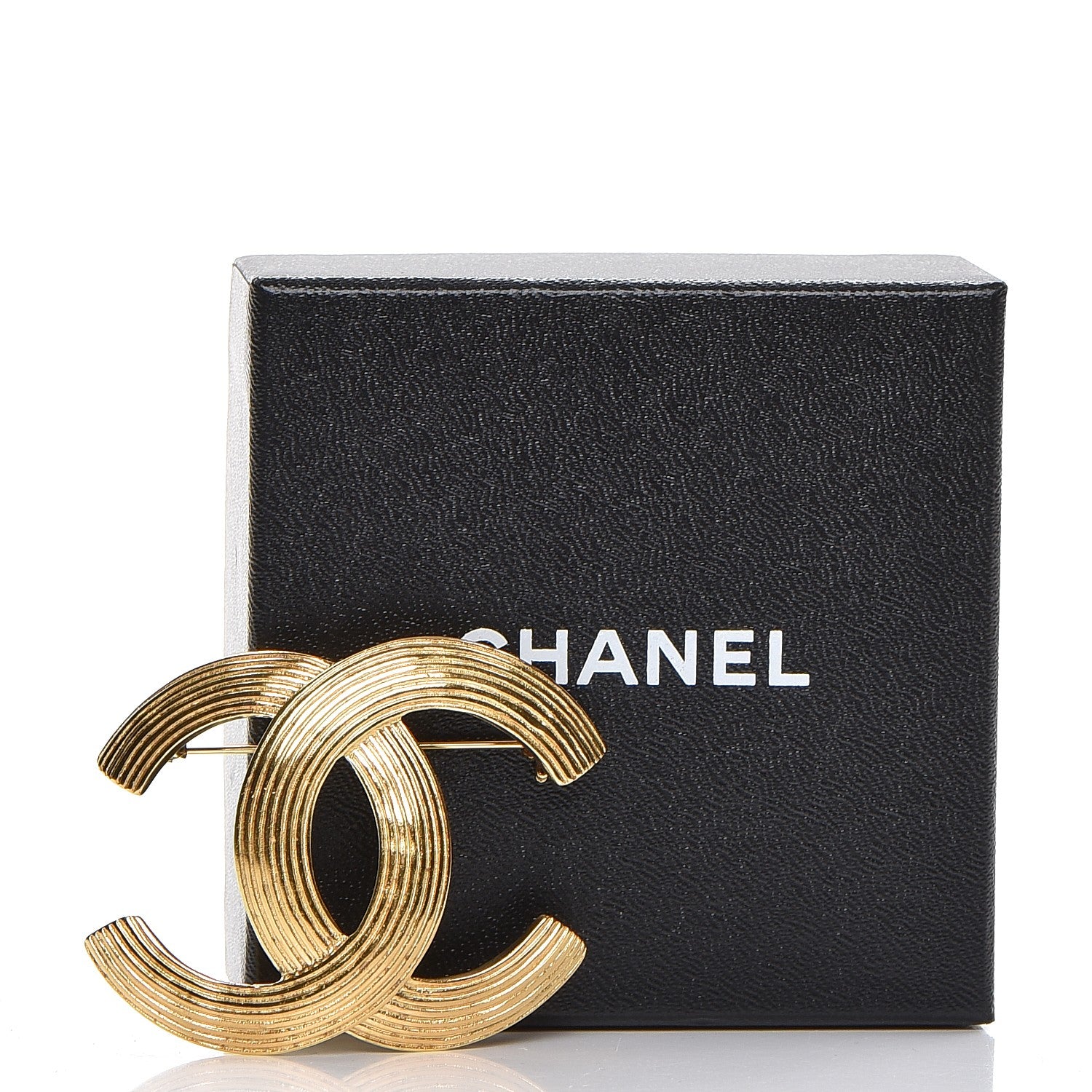 Chanel CC Large Brooch Gold 5 of 5