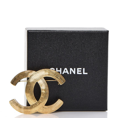 Chanel CC Large Brooch Gold 5 of 5