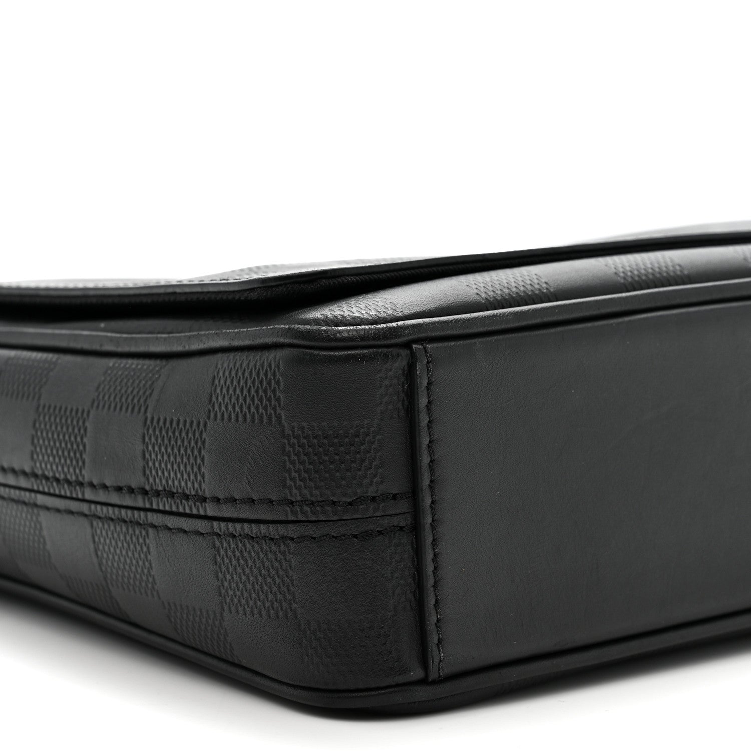 Louis Vuitton Damier Infini District PM Onyx 8 of 9