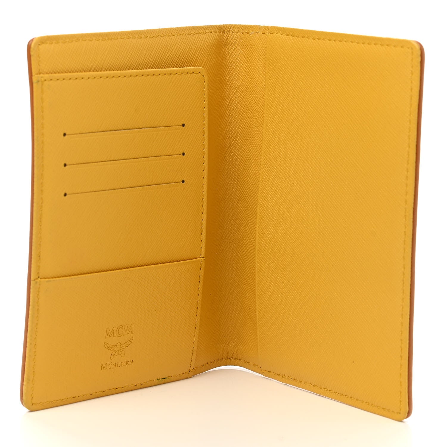 MCM　エムシーエム　パスポートケース　ラビット　アイボリー MCM Visetos Rabbit Passport Holder Cognac 1052914 – FASHIONPHILE