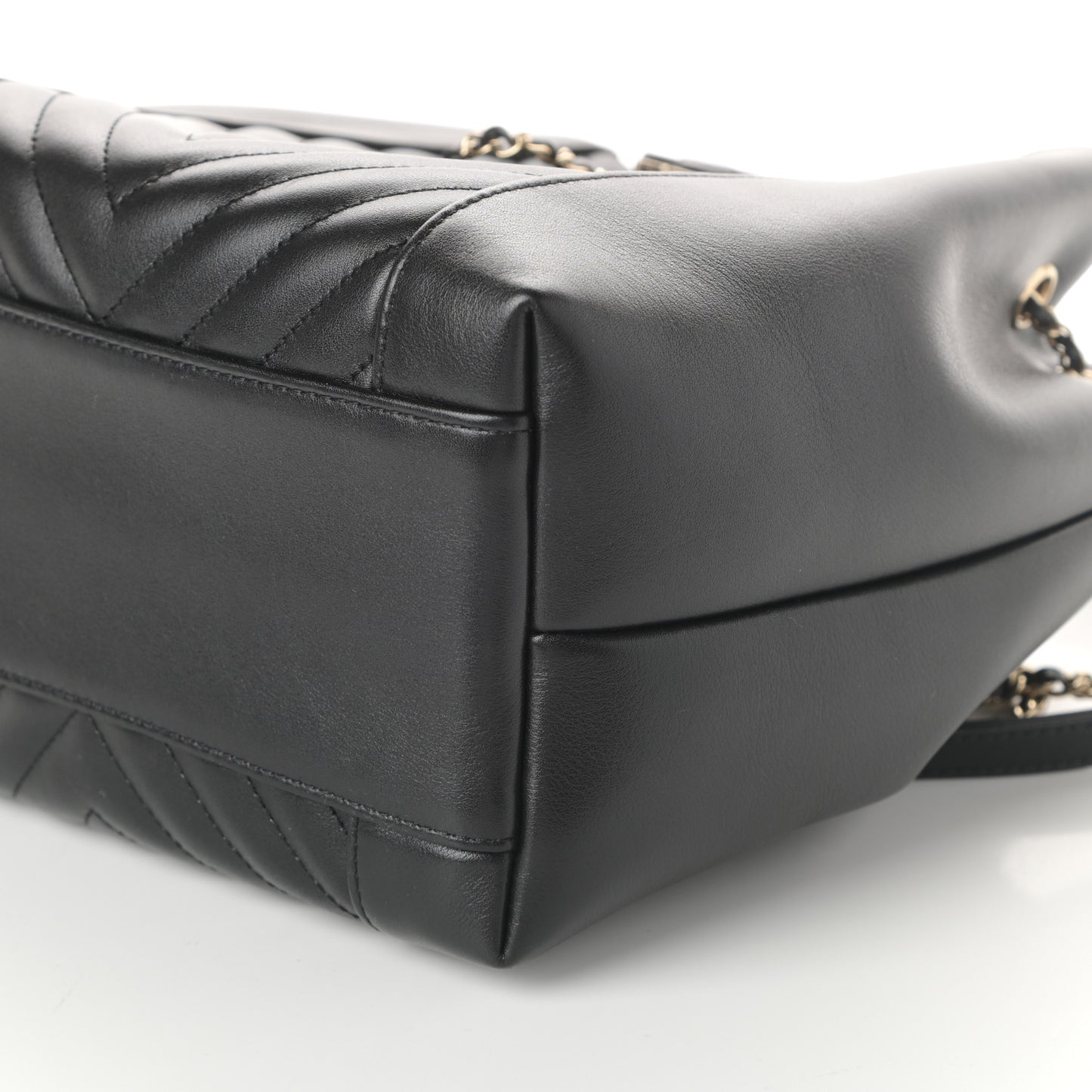 Calfskin Quilted Daily Chevron Drawstring Bag Black