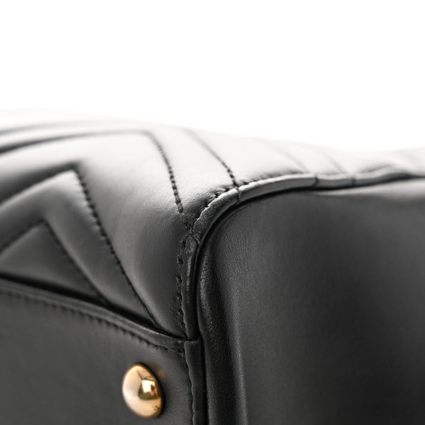 Calfskin Matelasse Medium GG Marmont Tote Black
