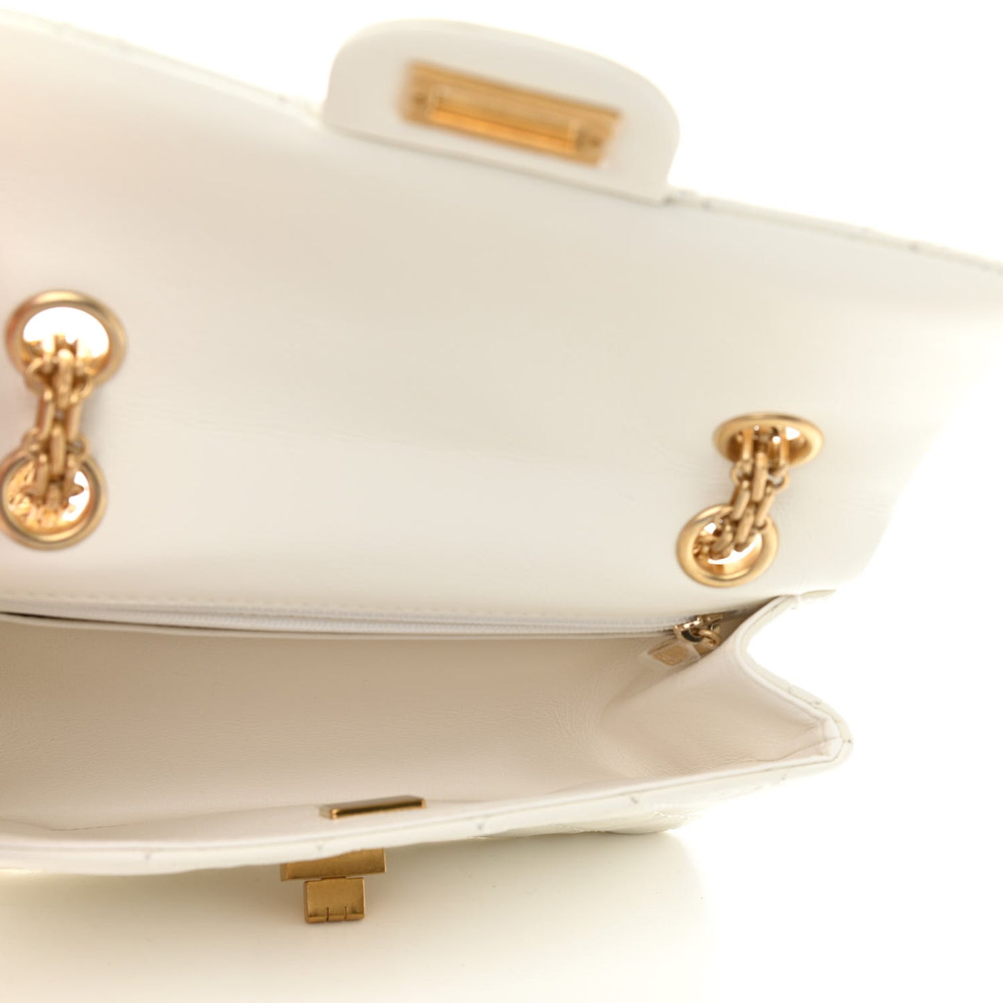 Aged Calfskin Quilted 2.55 Reissue Mini Flap White