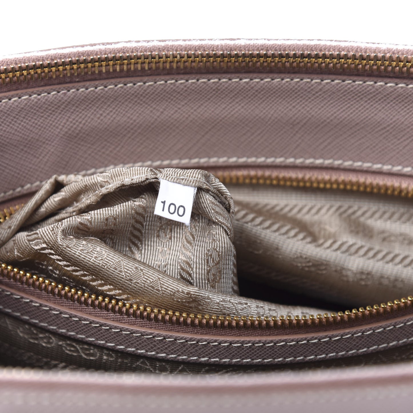 Saffiano Medium Galleria Double Zip Tote Cammeo