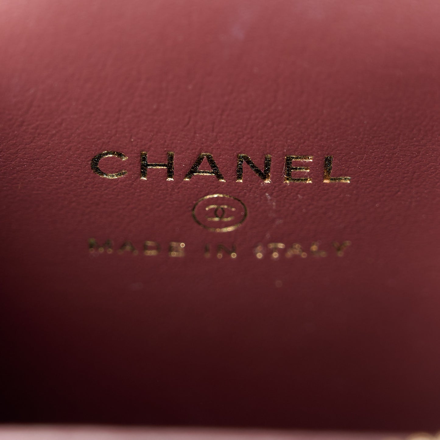 Caviar Quilted Small Vertical Coco Beauty Vanity Case With Chain Black