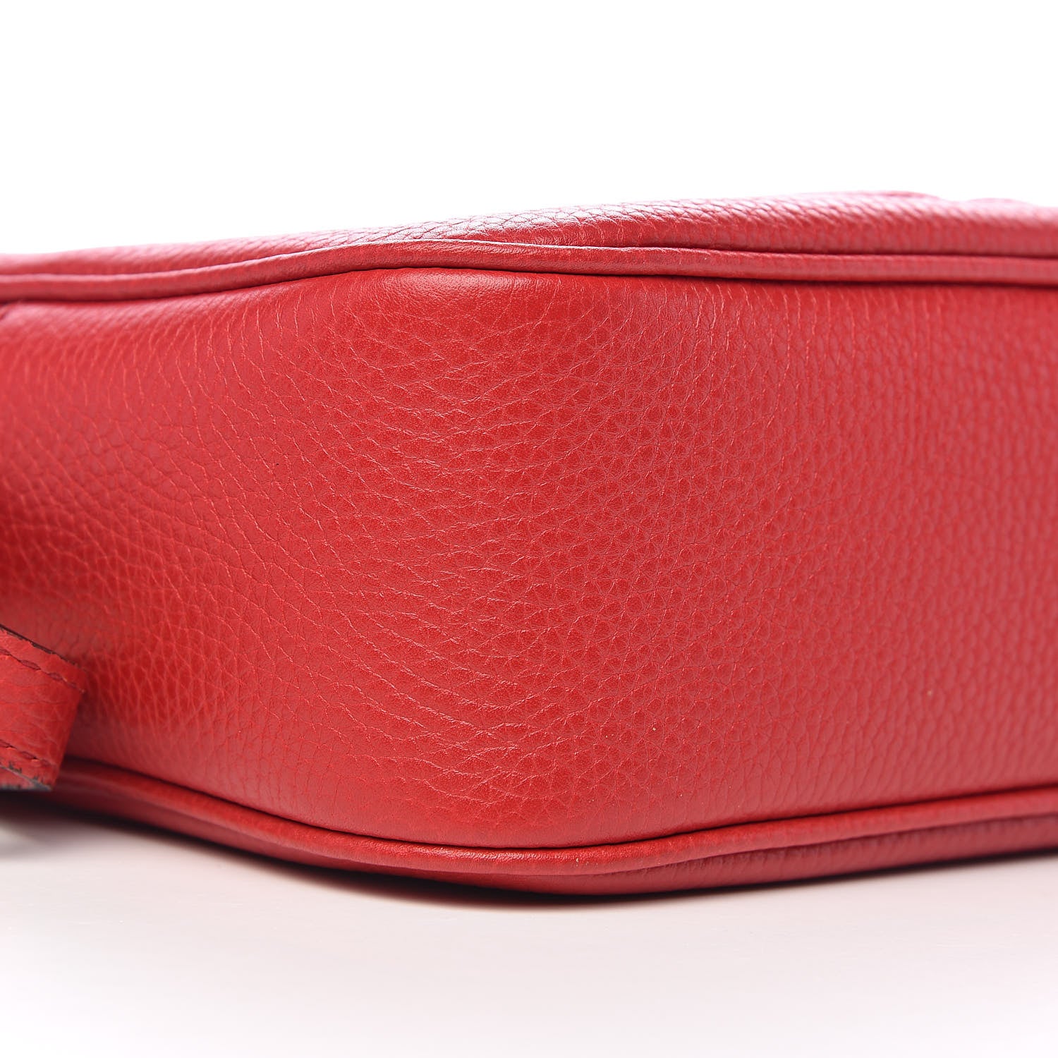 Gucci Pebbled Calfskin Small Soho Disco Bag Tabasco Red 8 of 10