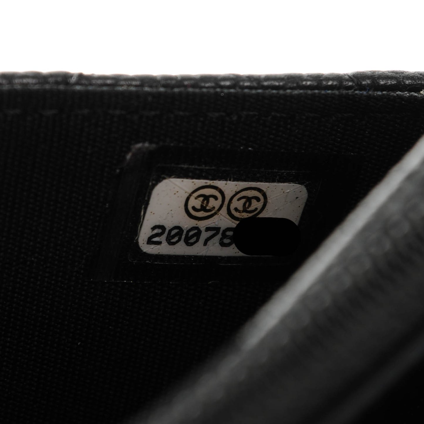 Caviar Quilted Boy Wallet On Chain WOC Black
