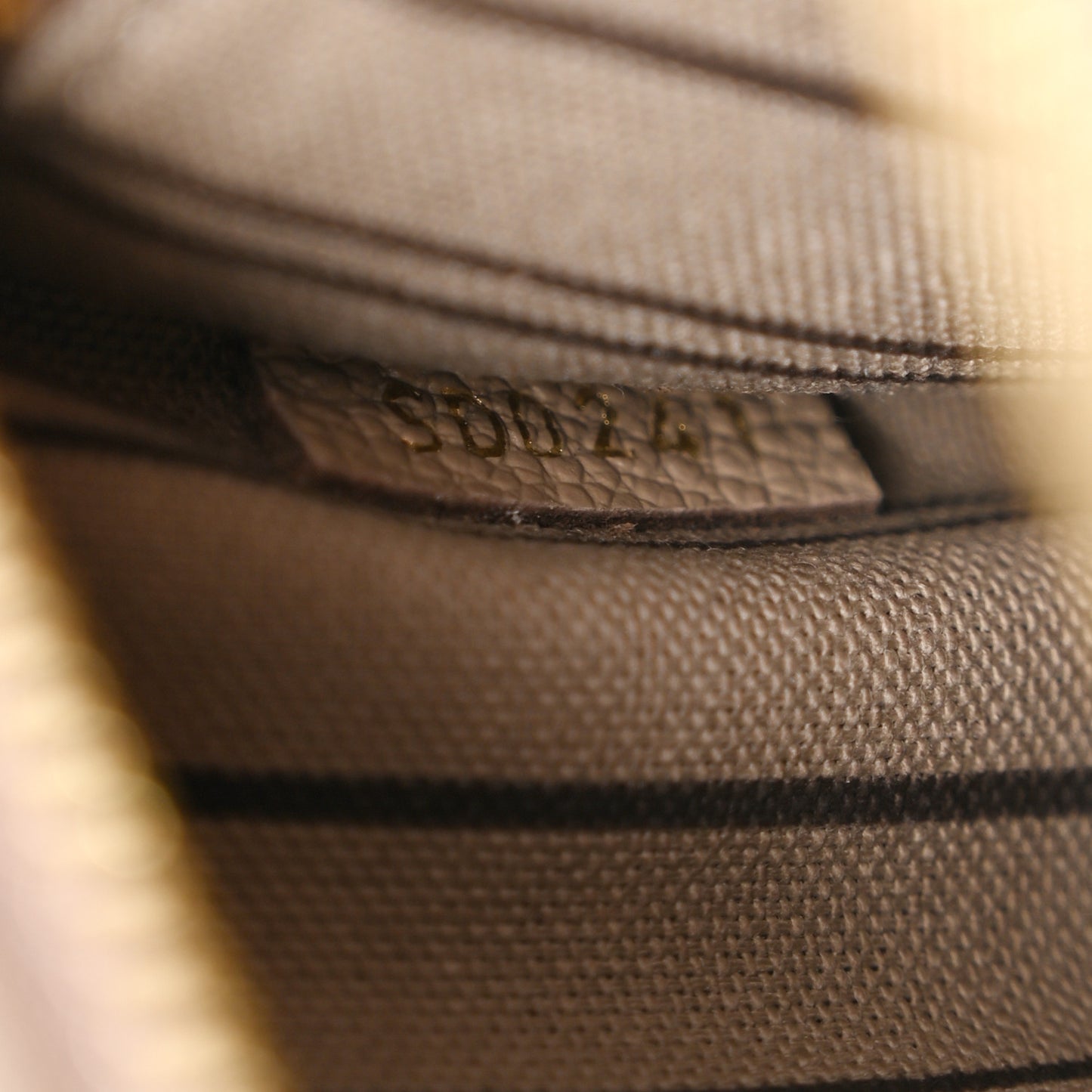 Empreinte Pochette Metis Tourterelle