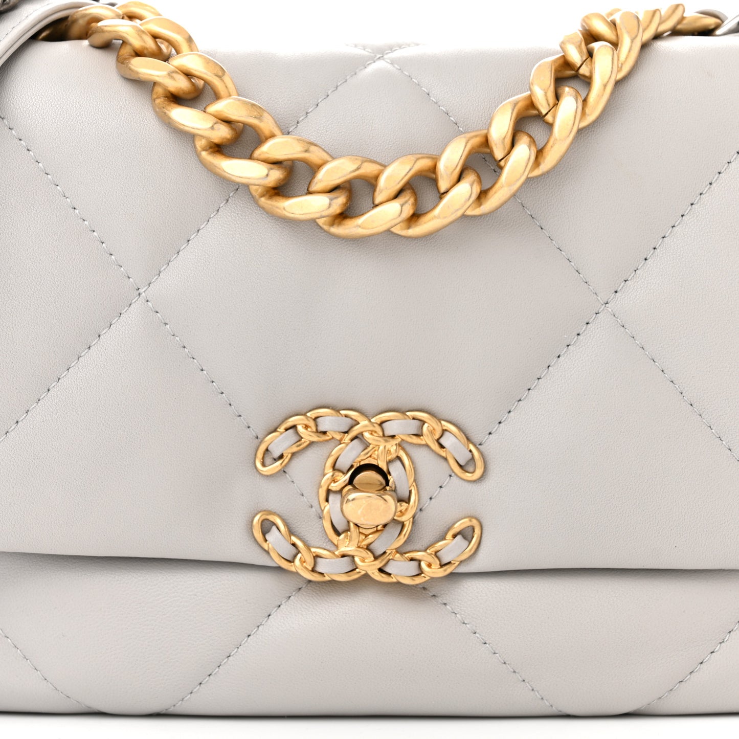 Lambskin Quilted Medium Chanel 19 Flap Grey