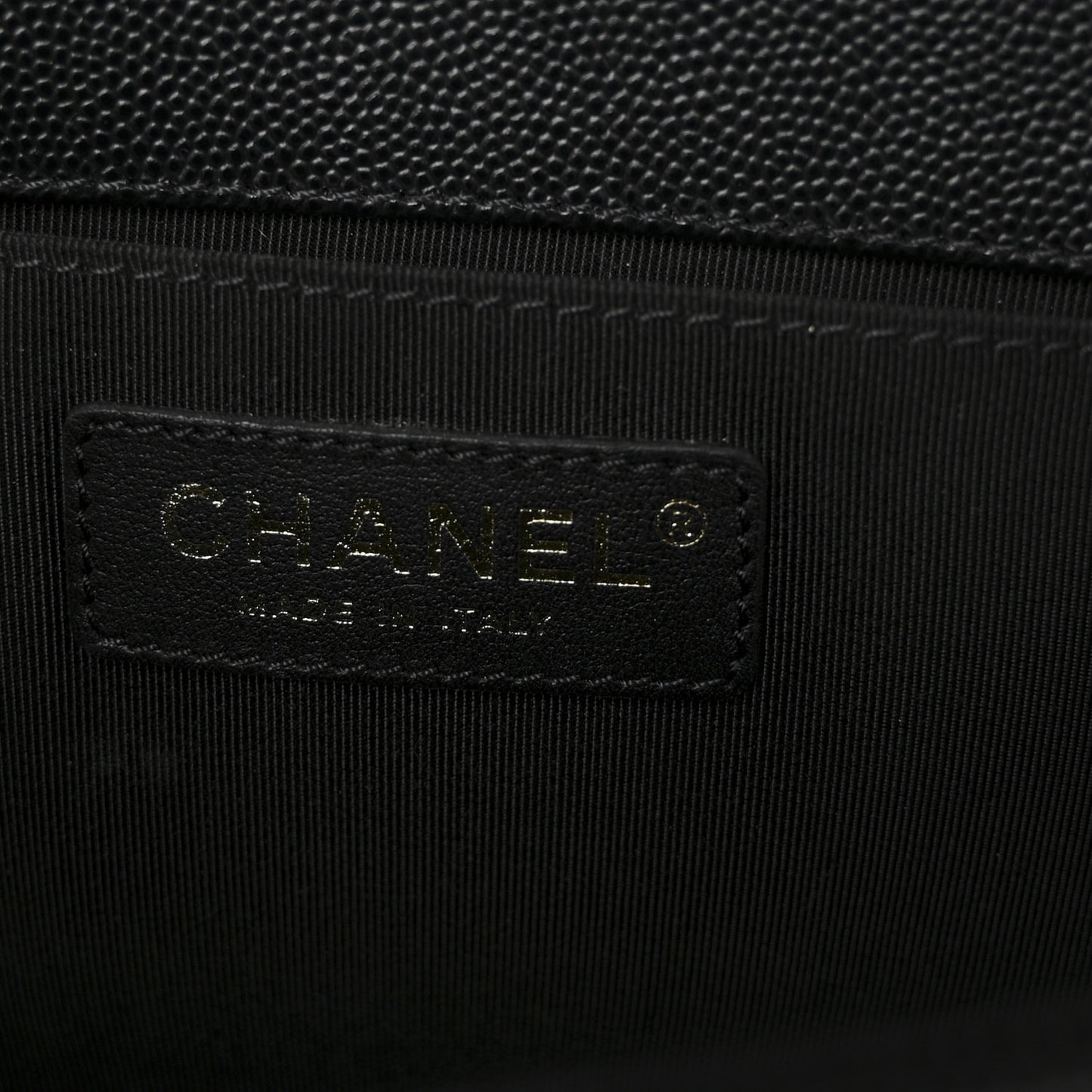 Caviar Quilted Medium Boy Flap Black