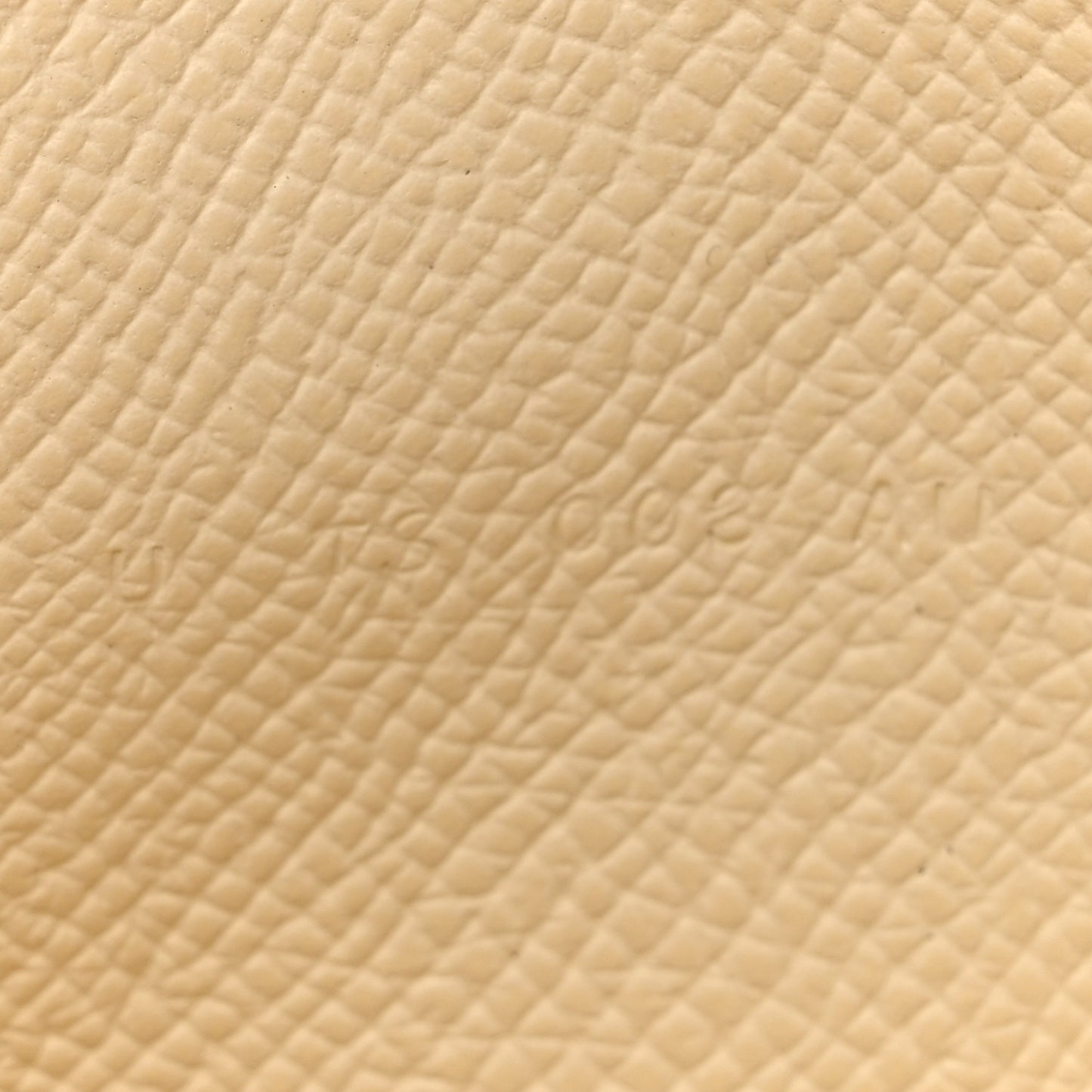 Epsom Kelly Pocket Compact Wallet Nata