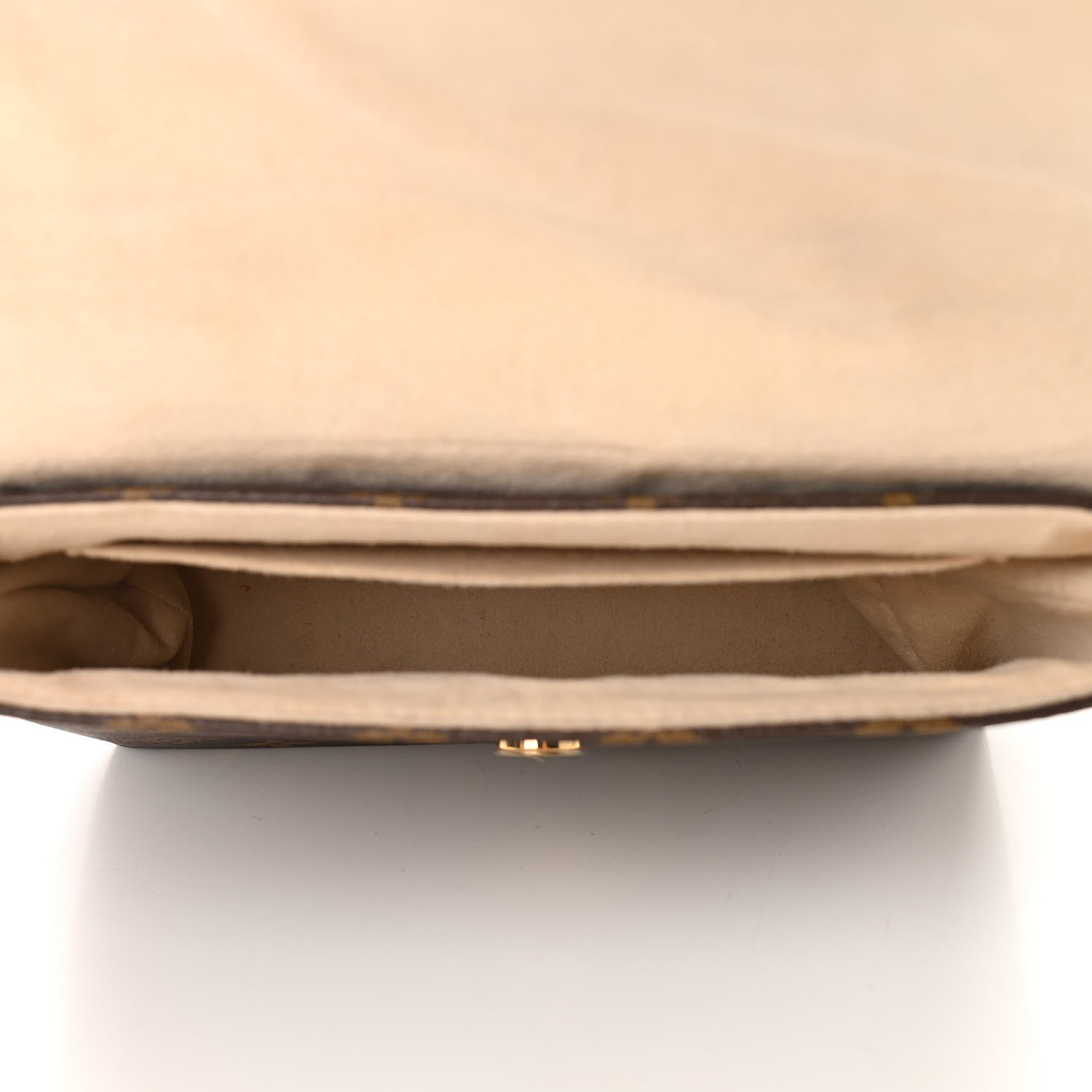 Louis Vuitton Monogram Locky BB Creme 5 of 9