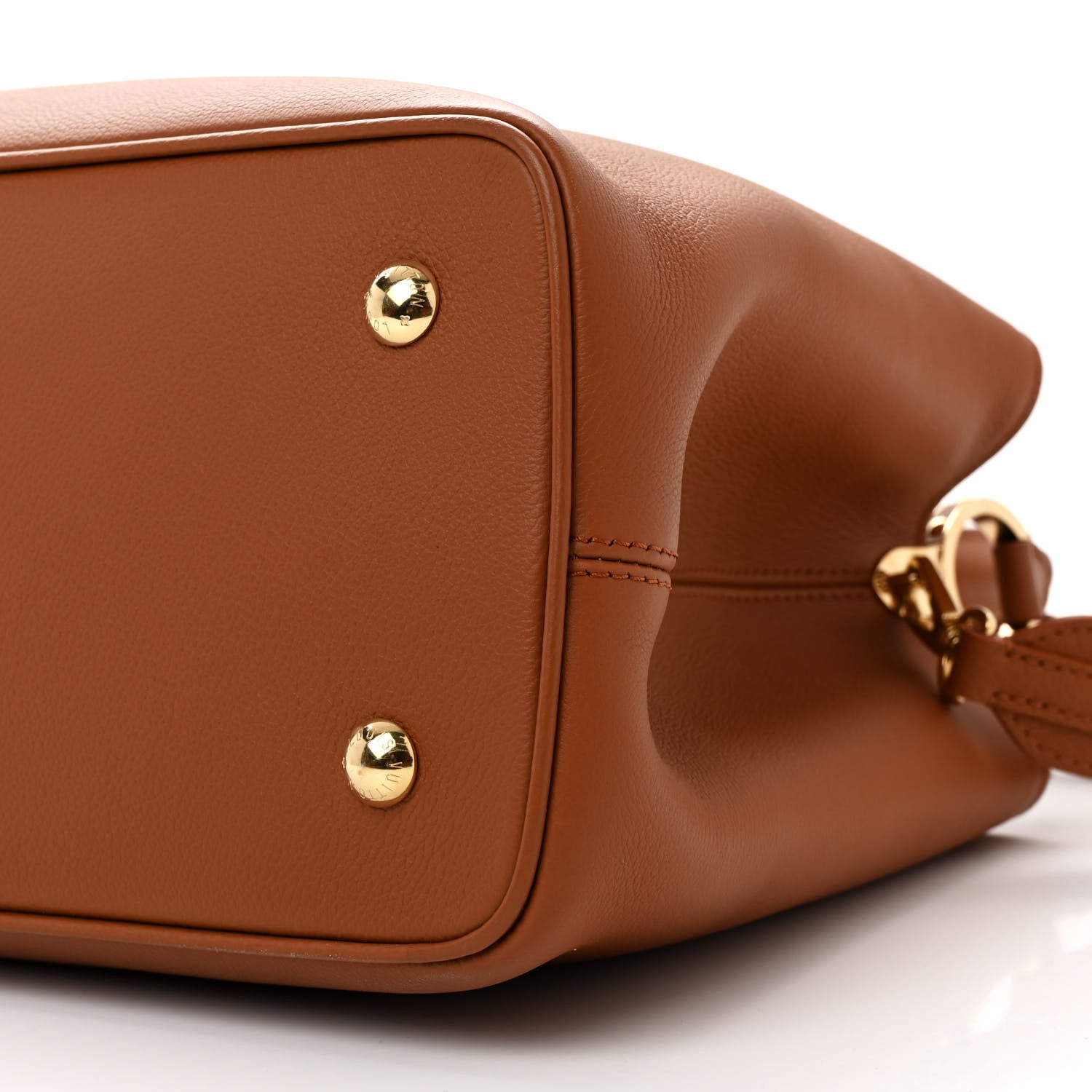 Louis Vuitton Taurillon Capucines GM Cognac 10 of 15