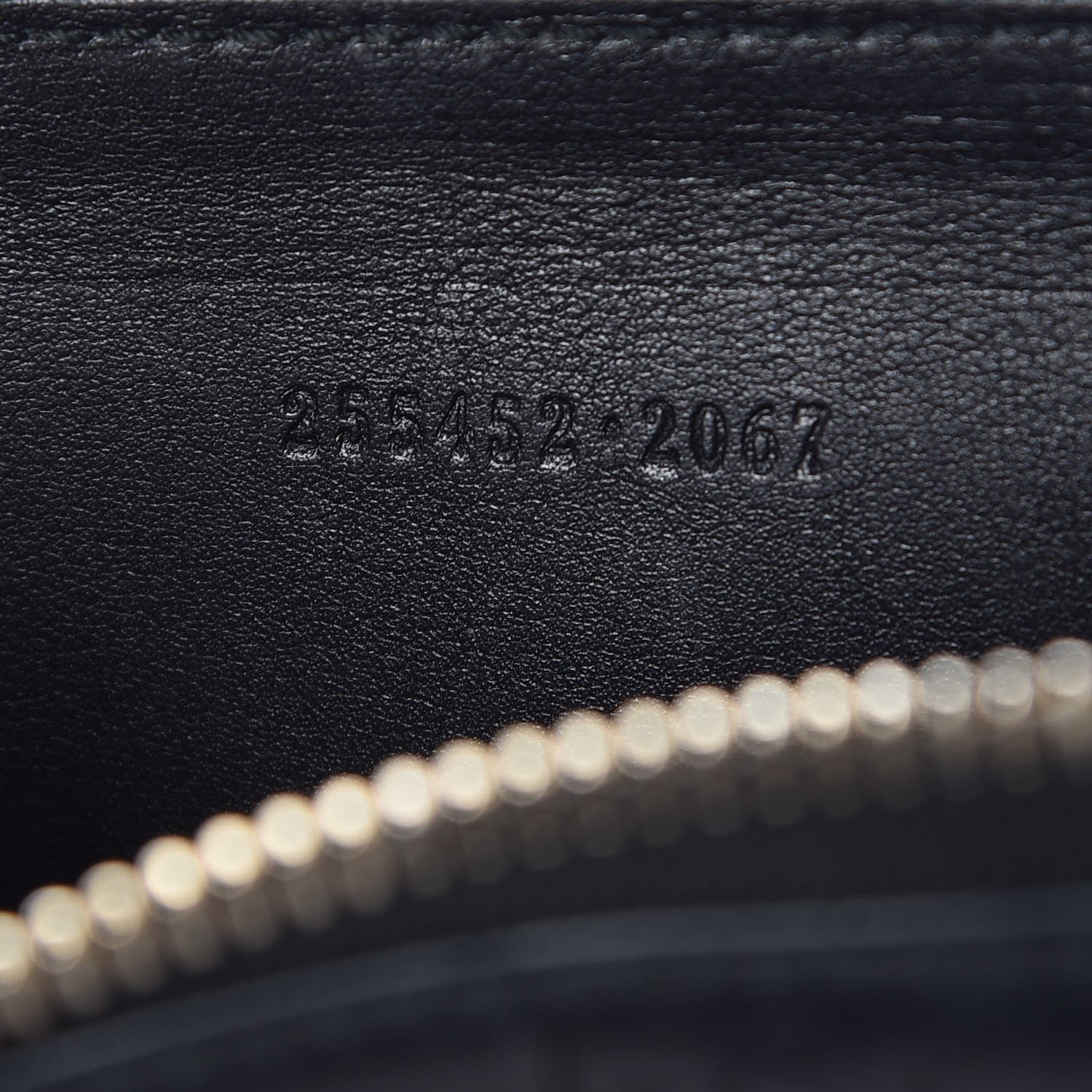 Gucci Guccissima Zip Around Card Case Black 7 of 8