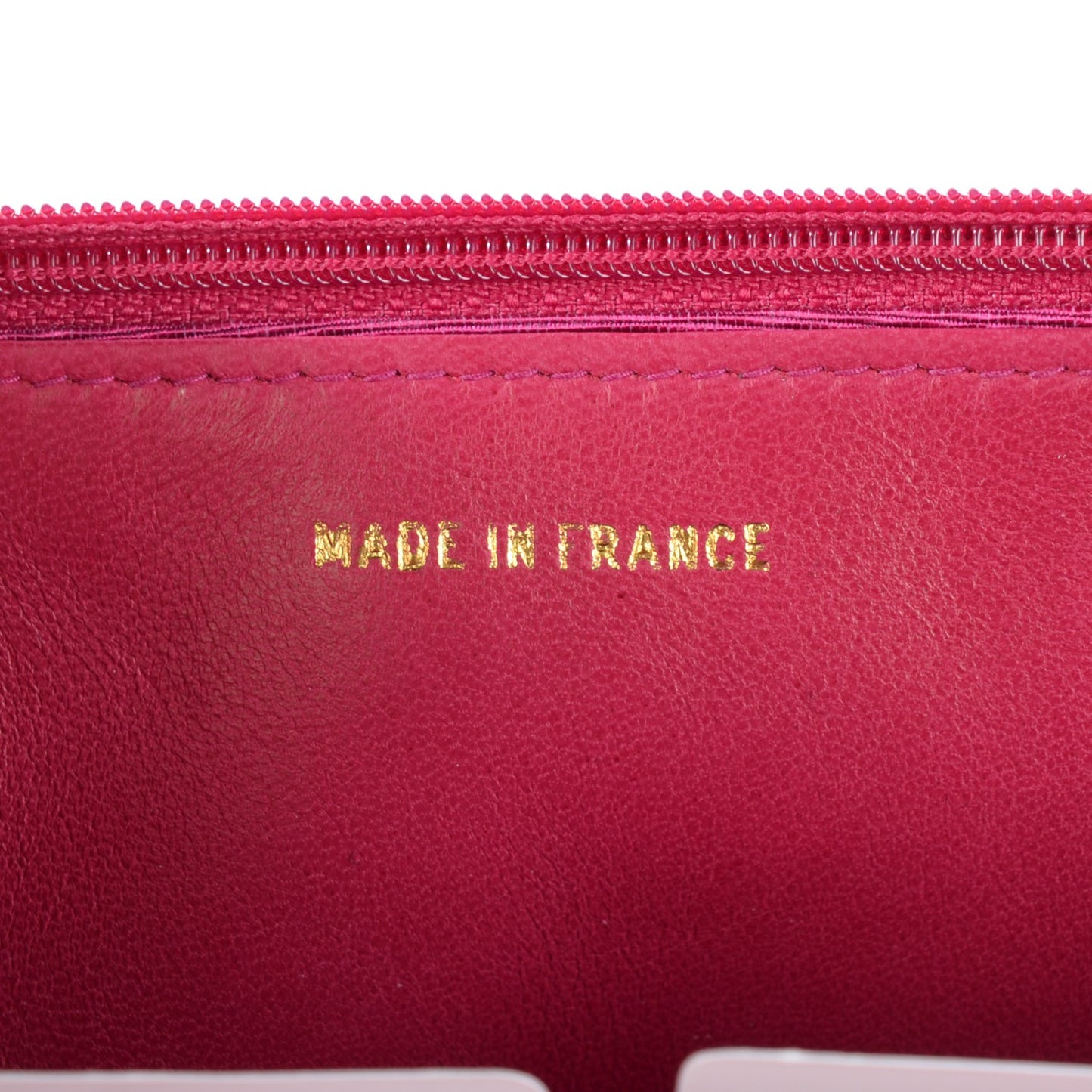Caviar Timeless CC Wallet on Chain WOC Dark Fuchsia