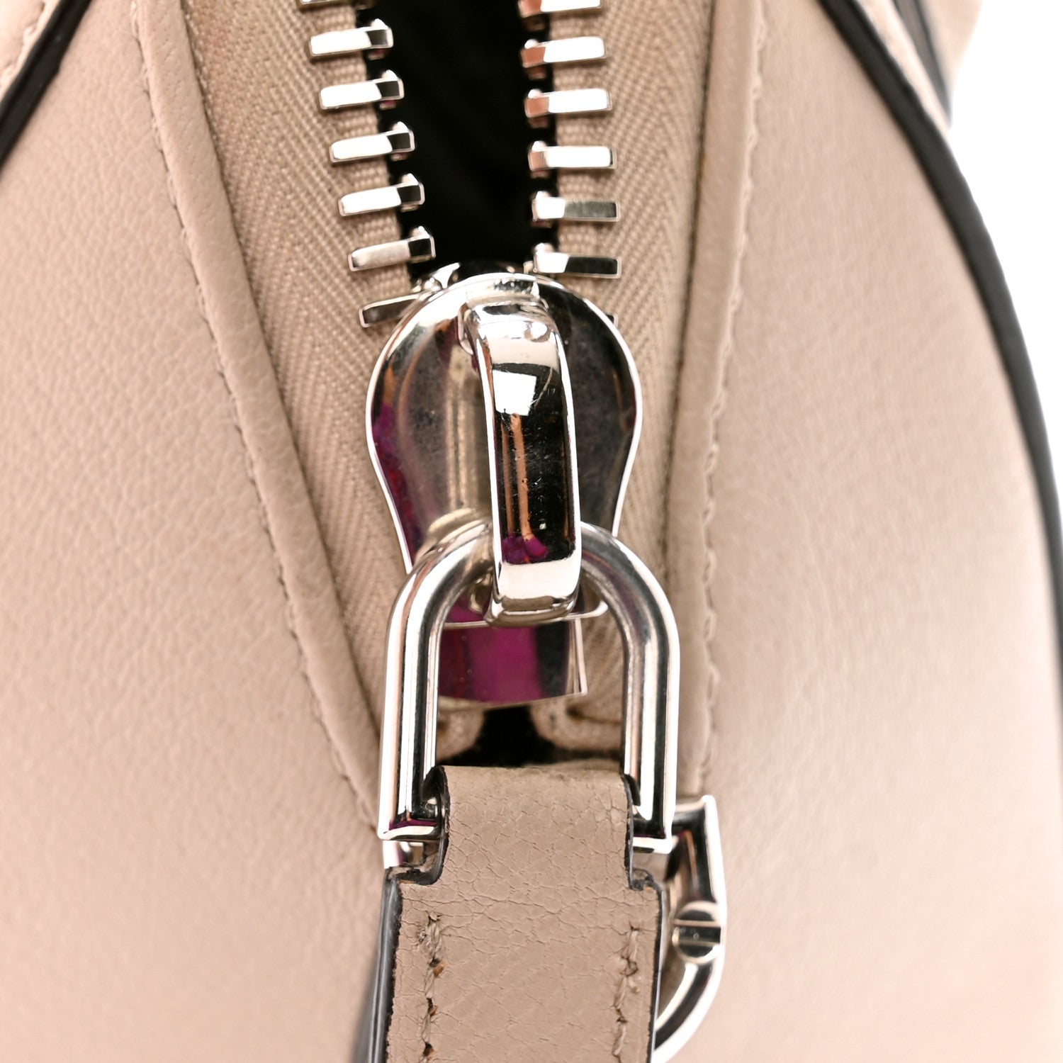 Givenchy Sugar Goatskin Mini Antigona Dune 12 of 17