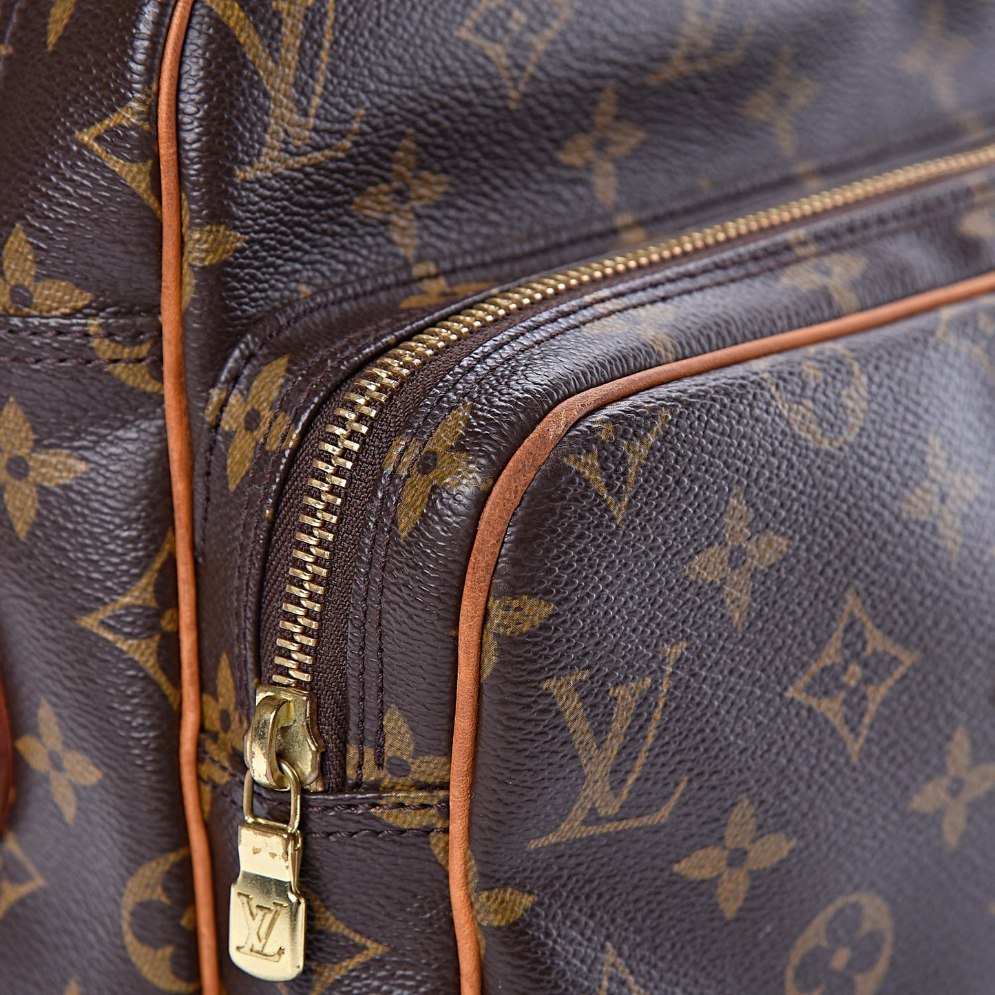 Monogram Nil 28