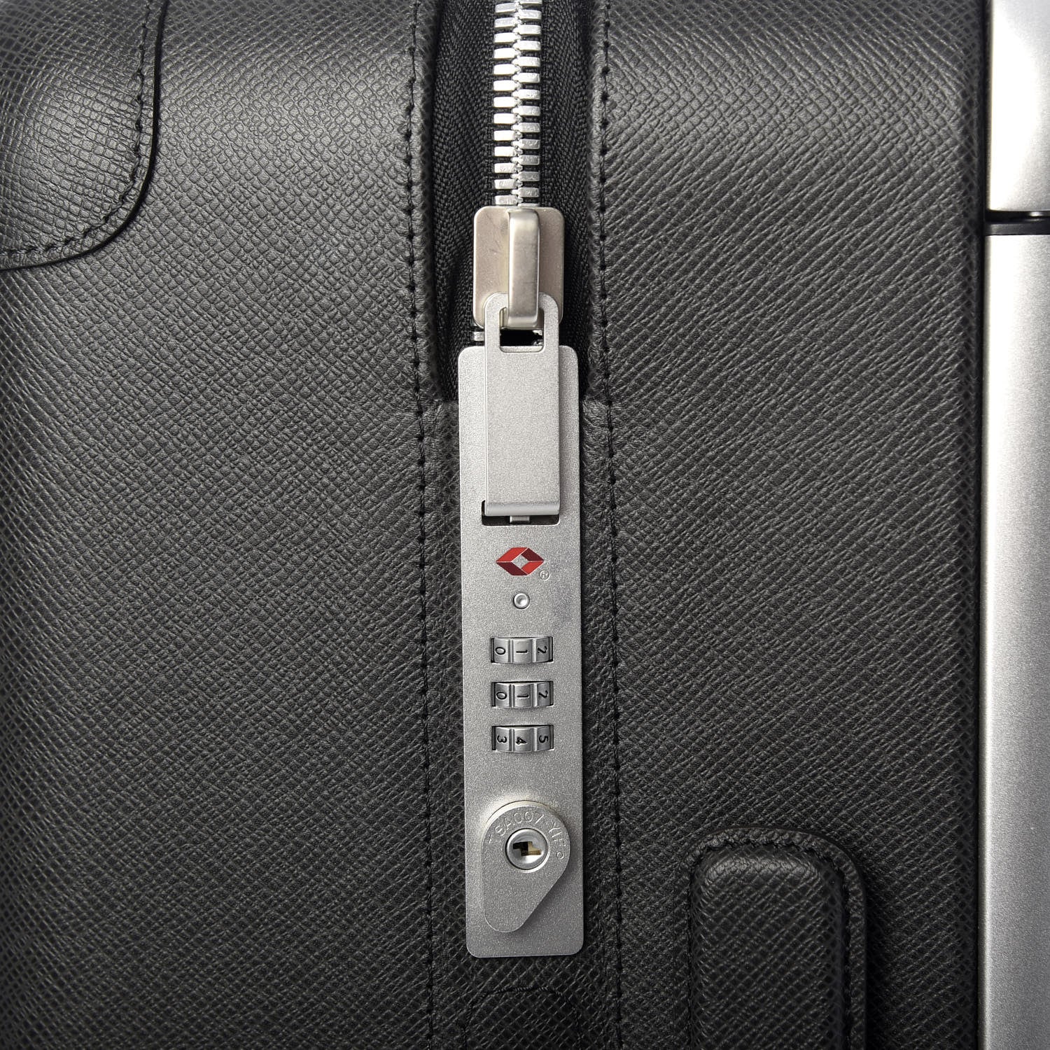Louis Vuitton Taiga Horizon 55 Ardoise 11 of 13