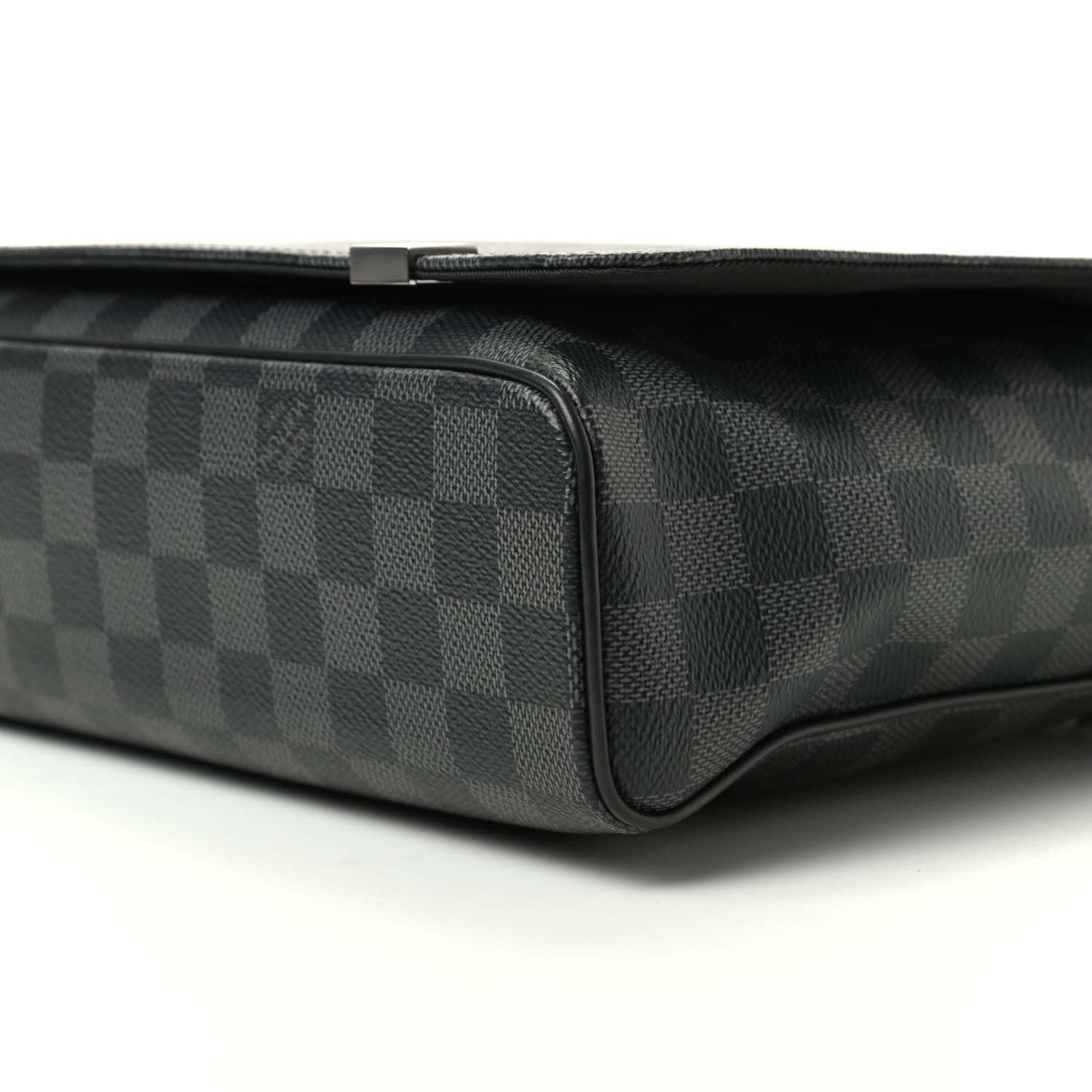 Louis Vuitton Damier Graphite District MM 7 of 8