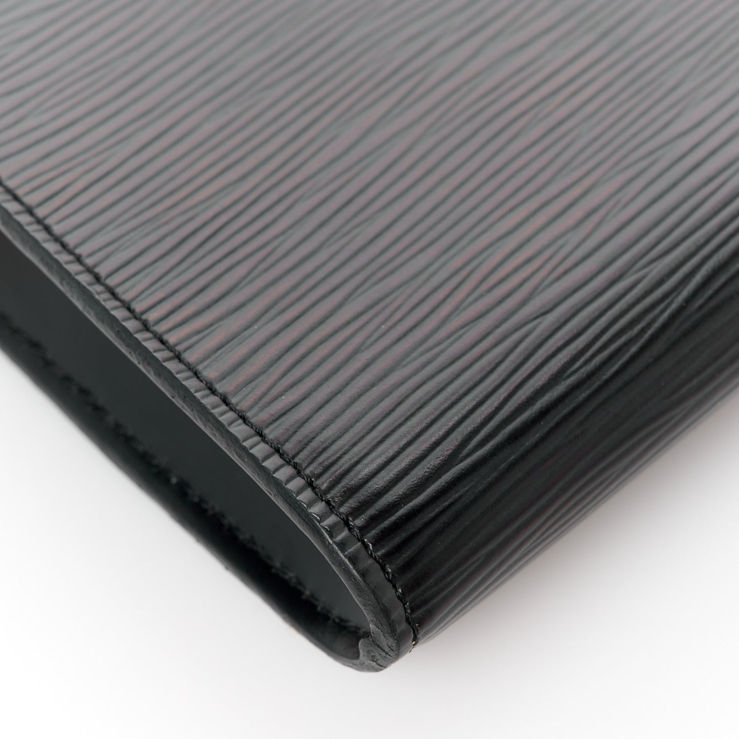 Epi Pochette Accessories 24 Black