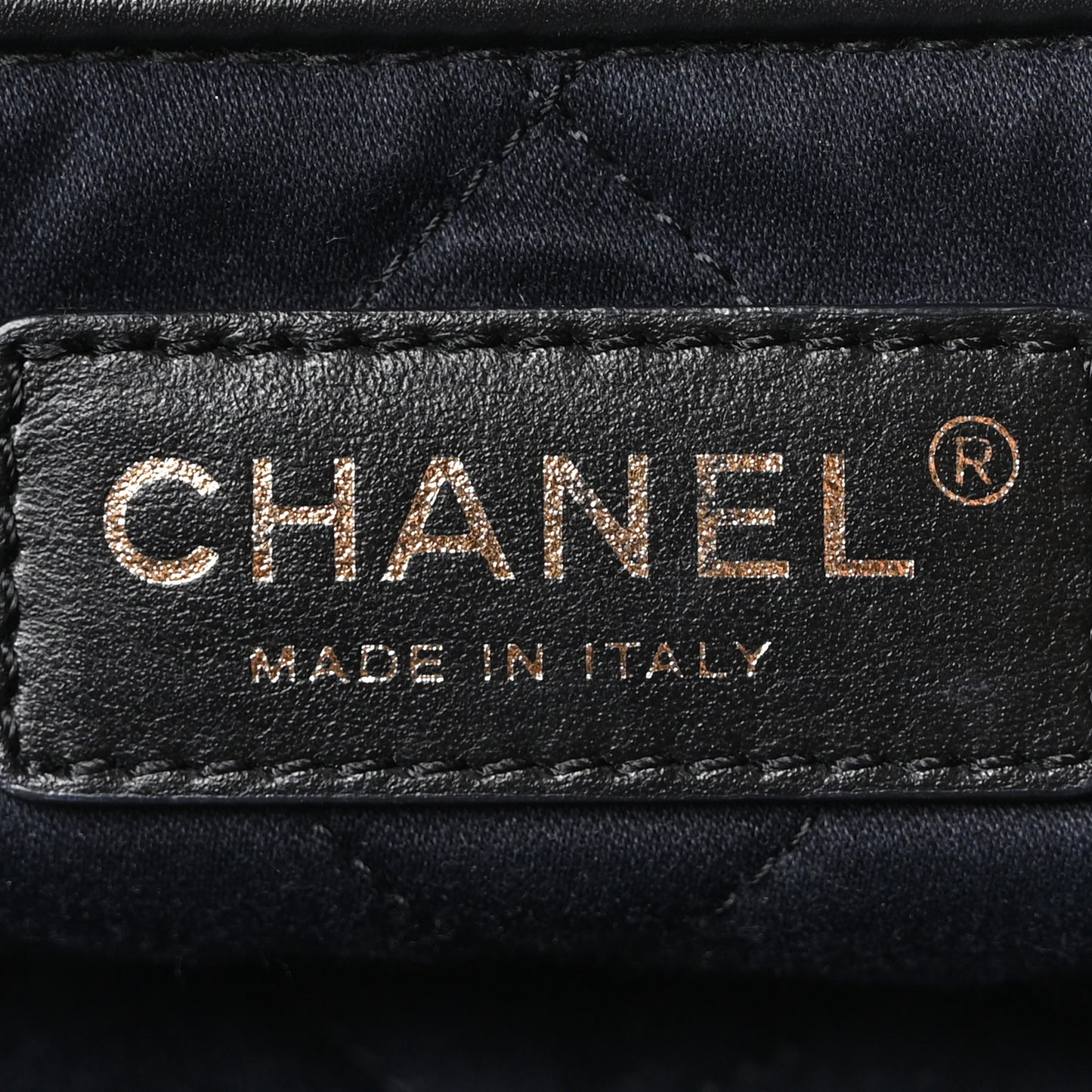 Metallic Calfskin Quilted Chanel 22 Ruthenium