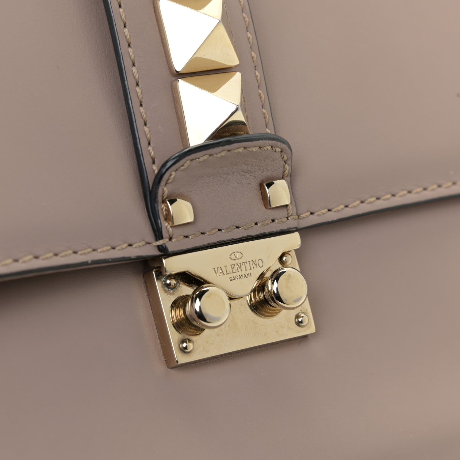 Valentino Garavani Vitello Medium Glam Lock Rockstud Flap Poudre 11 of 13