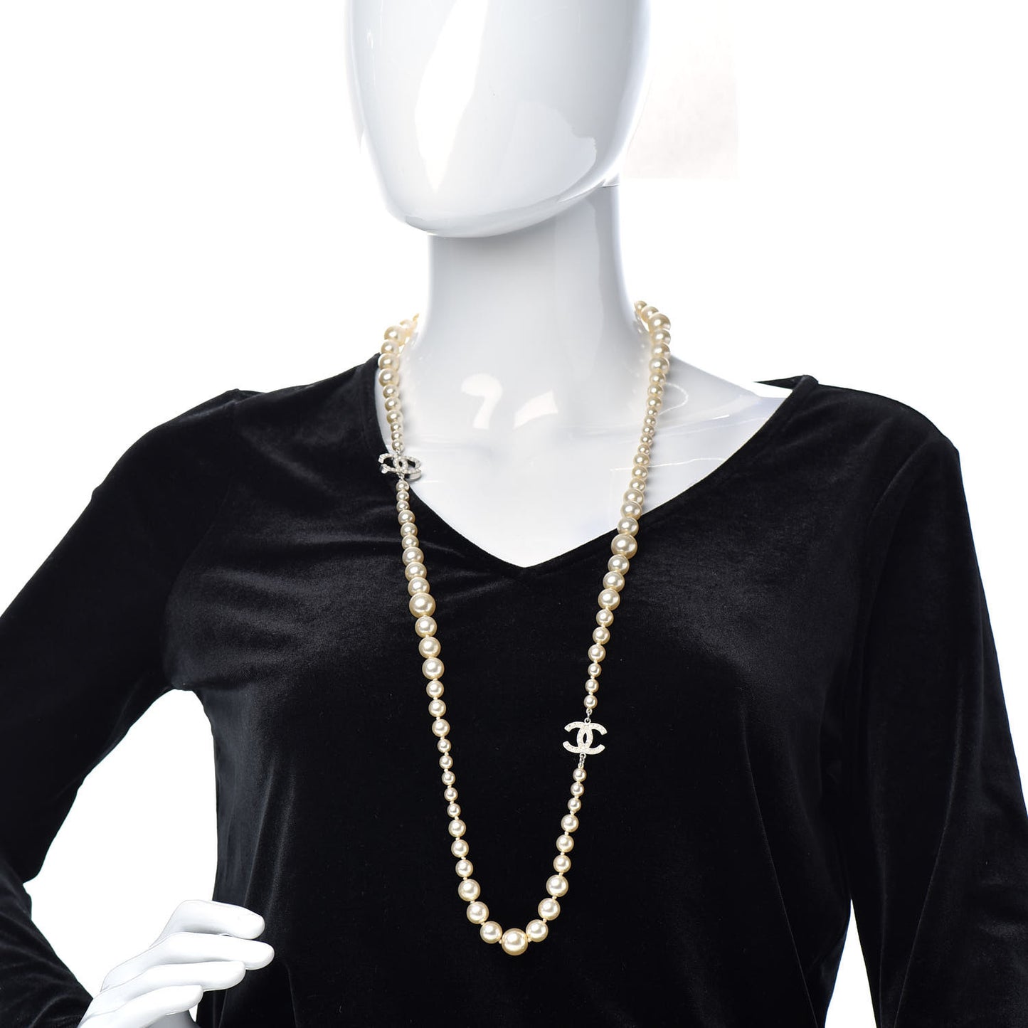 Graduated Pearl CC Long Necklace Gold