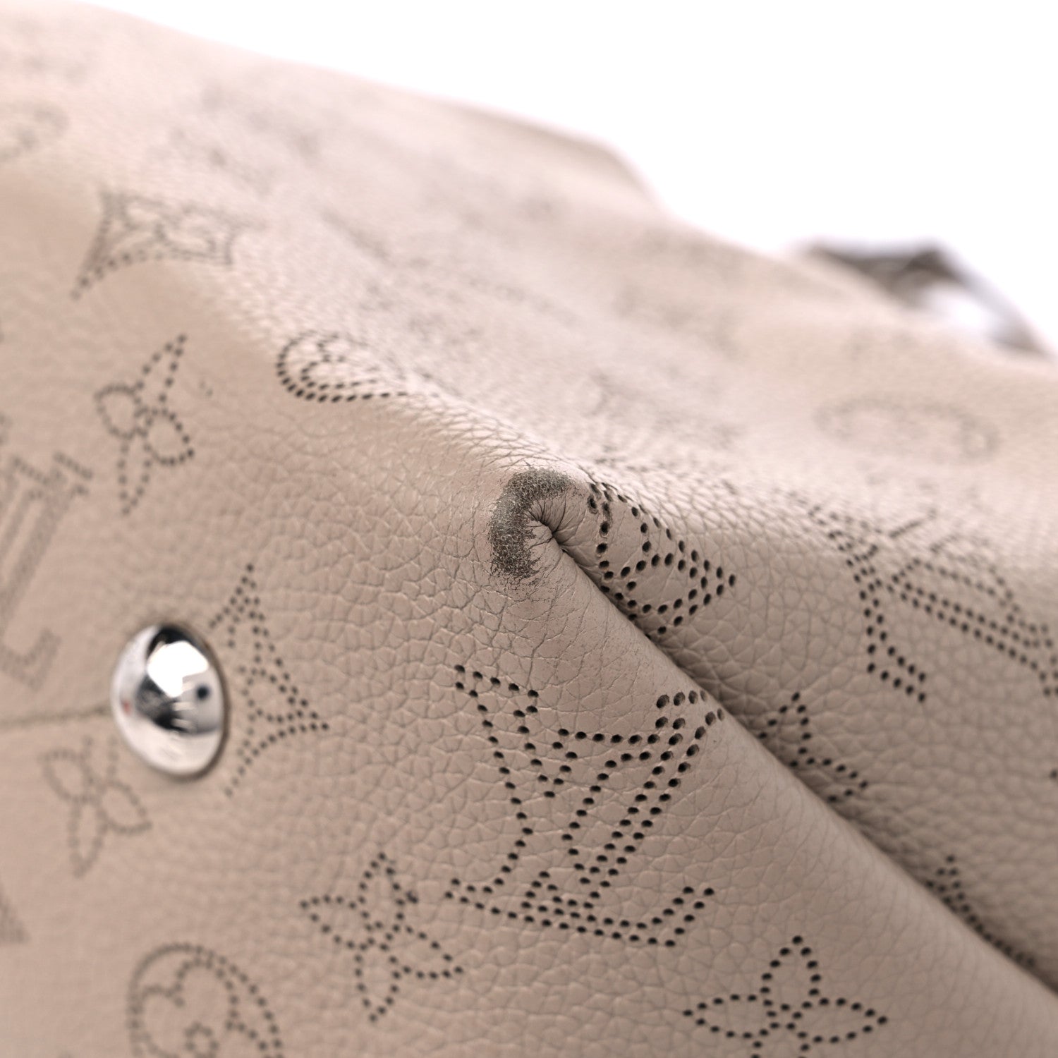 Louis Vuitton Mahina Bella Galet 8 of 13