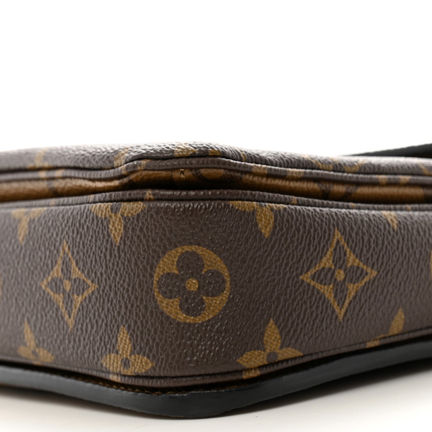Reverse Monogram Pochette Metis