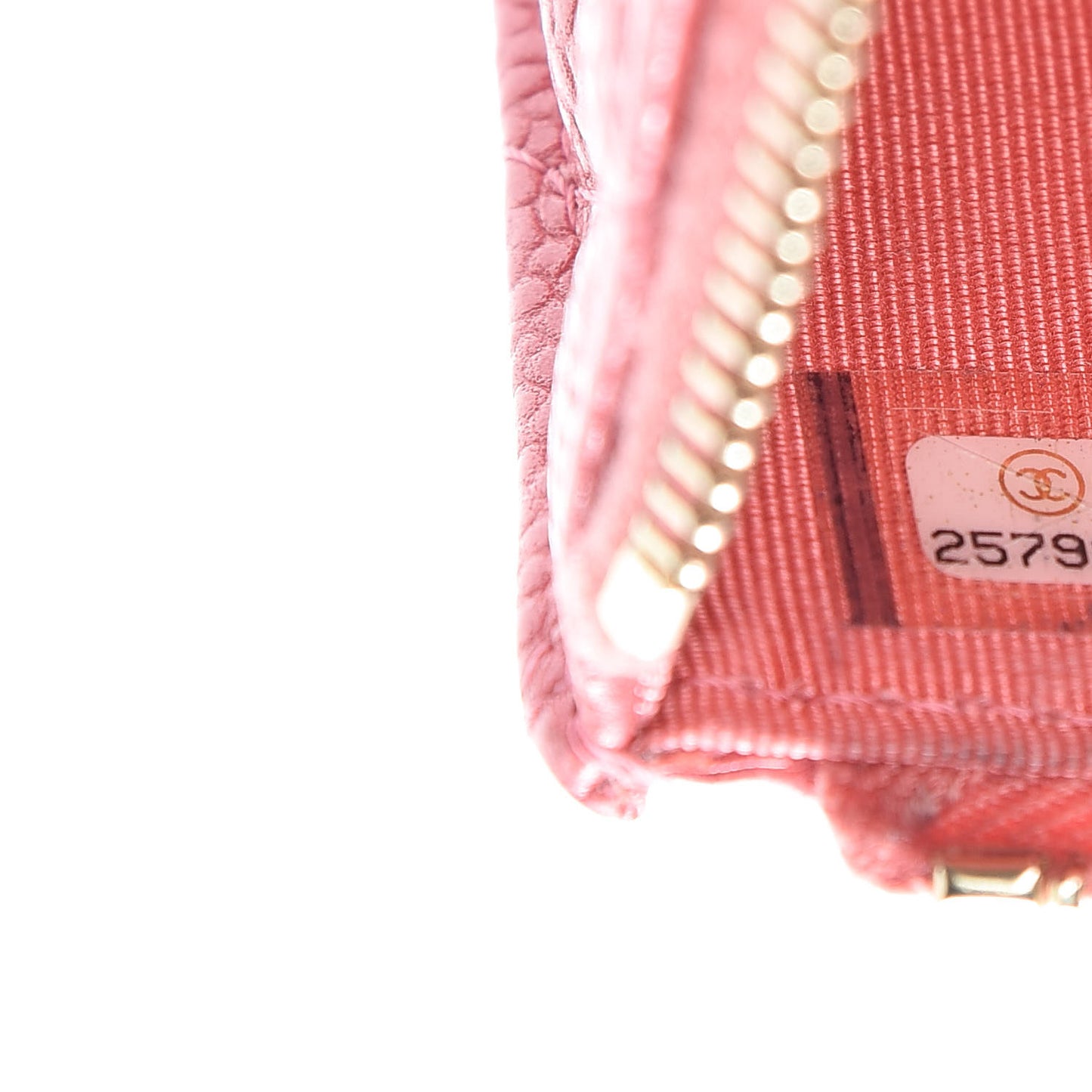 Iridescent Caviar Quilted Classic Zip Pouch Pink