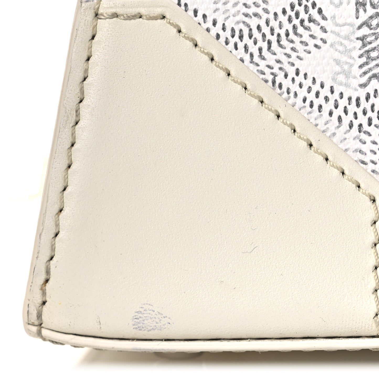 Goyardine Saigon PM White