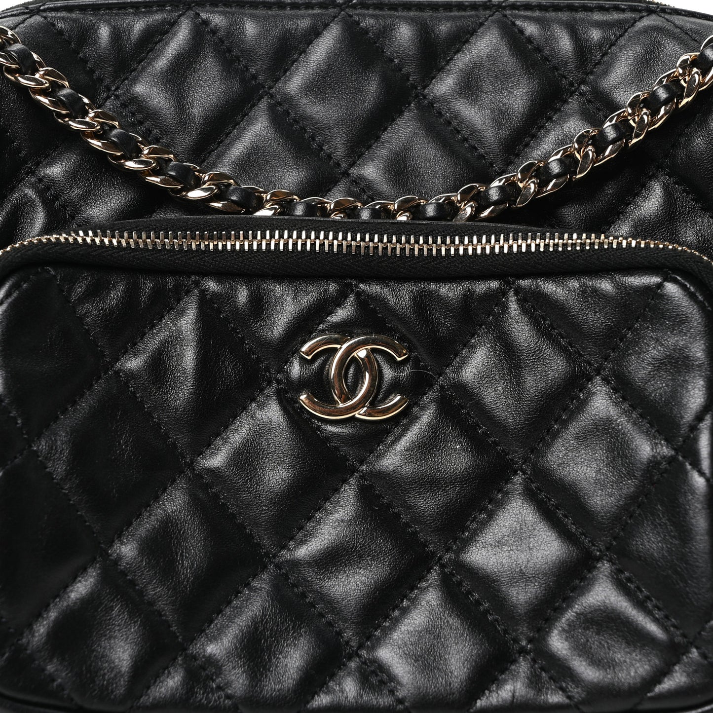 Shiny Crumpled Lambskin Quilted Medium Preppy Pocket Camera Case Black