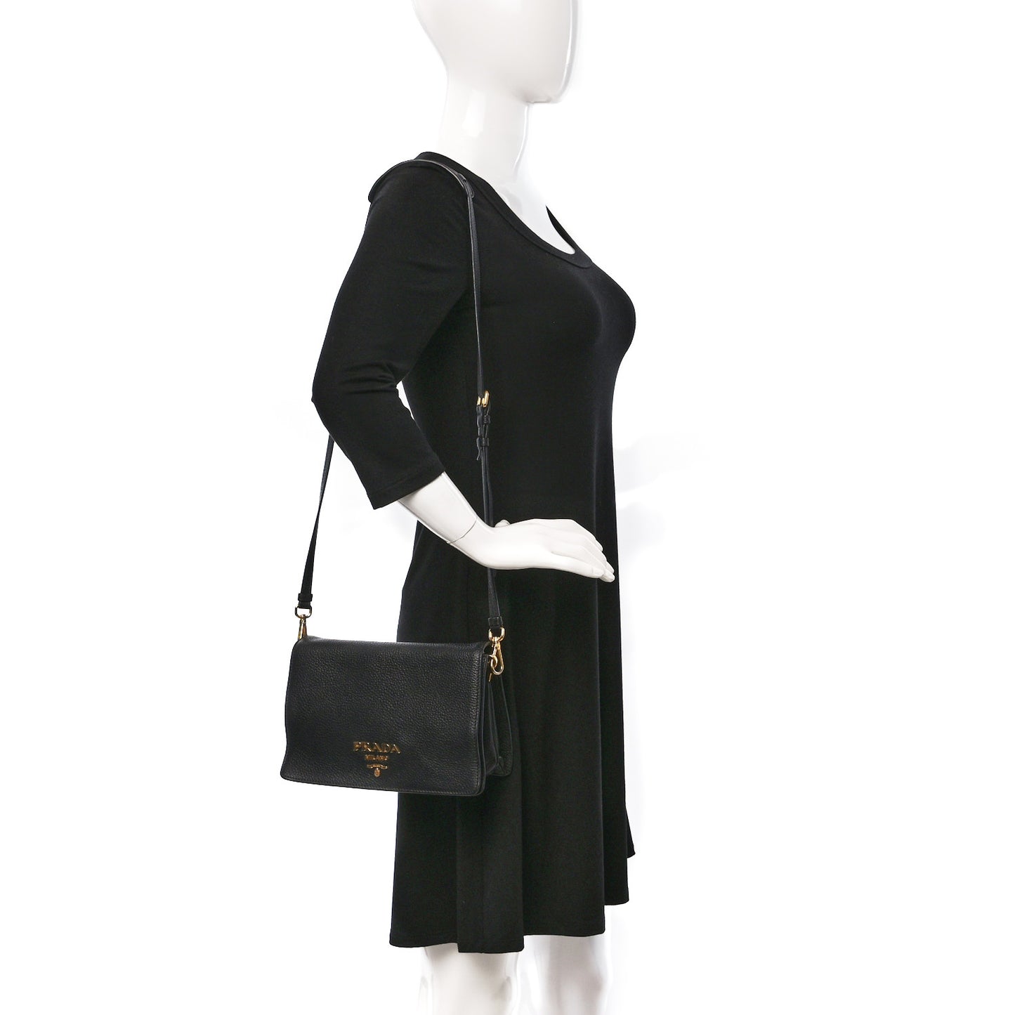 Vitello Daino Flap Crossbody Black