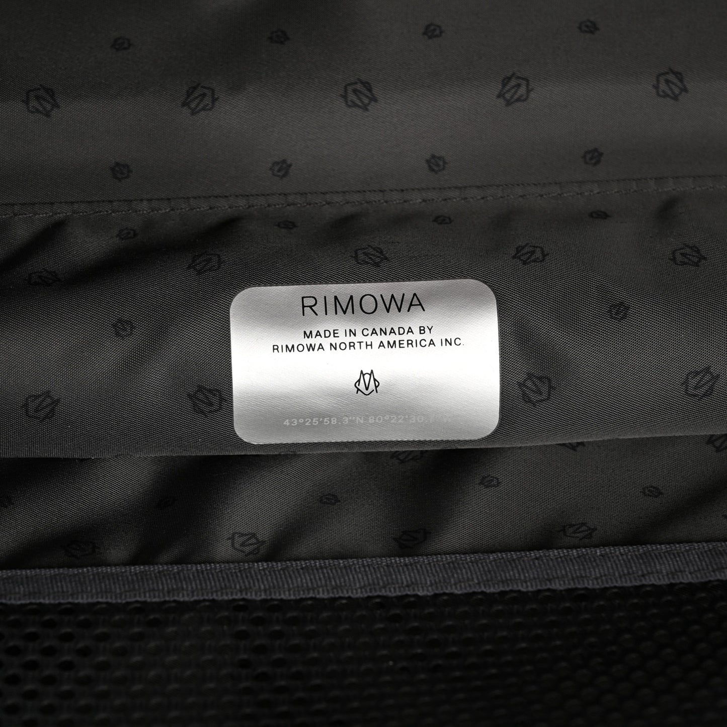 Polycarbonate Essential Sleeve Compact Slate