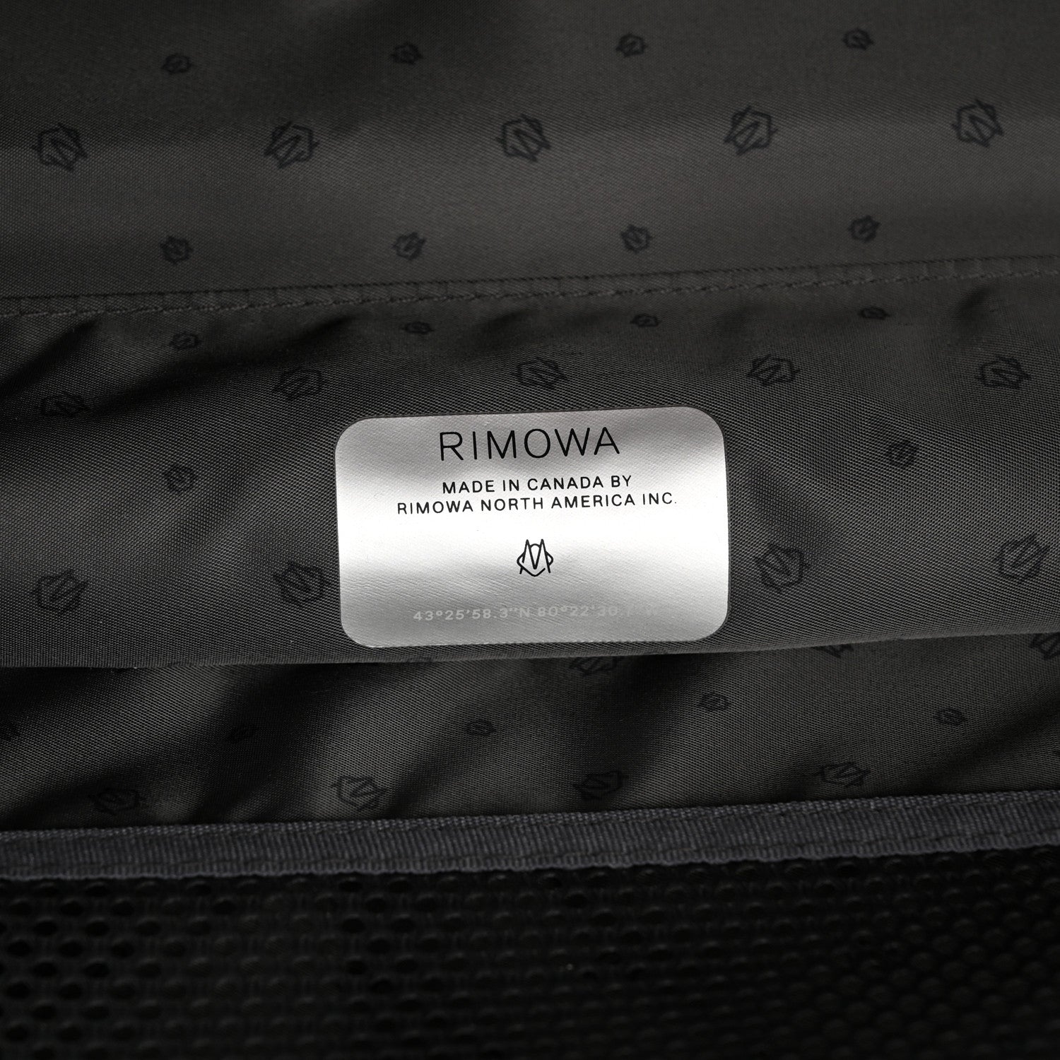 Rimowa Polycarbonate Essential Sleeve Compact Slate 6 of 9