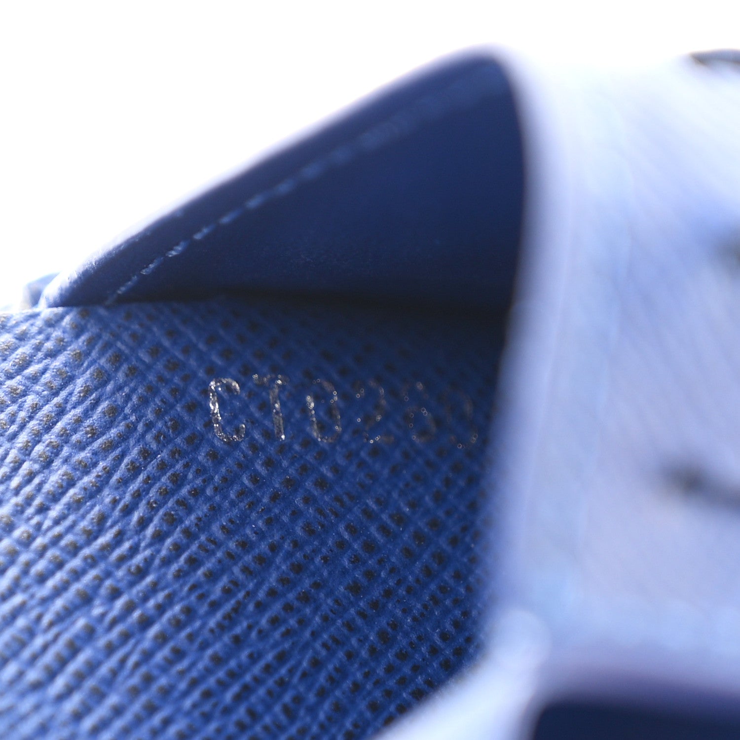 Louis Vuitton Taigarama Multiple Wallet Cobalt 7 of 7