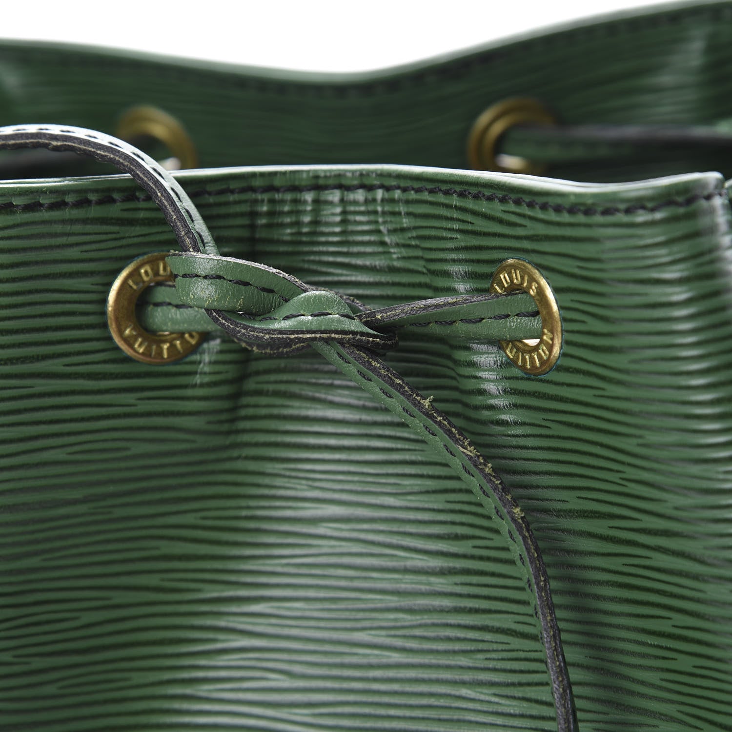 Louis Vuitton Epi Petit Noe Borneo 18 of 20